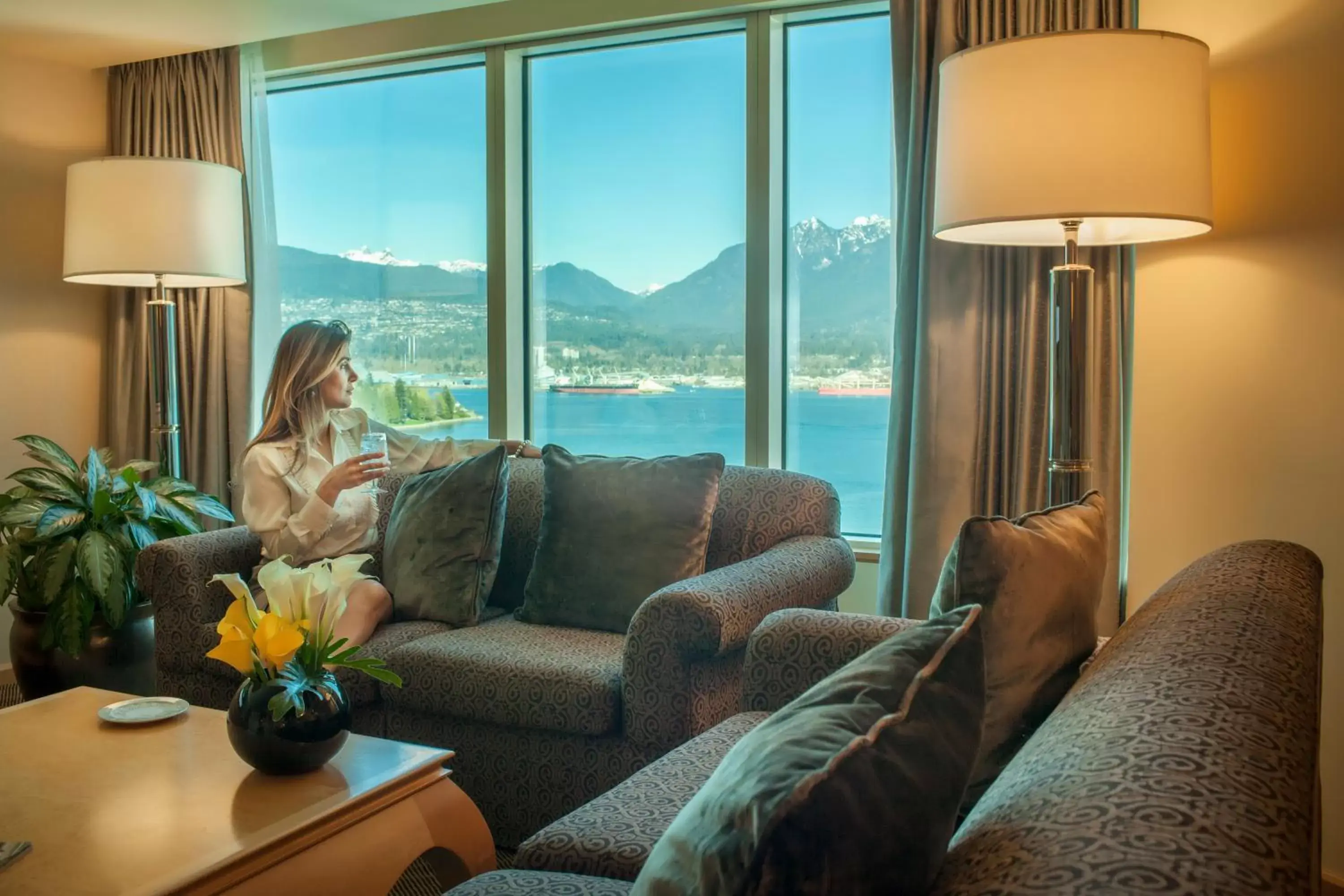 Living room, Seating Area in Pan Pacific Vancouver