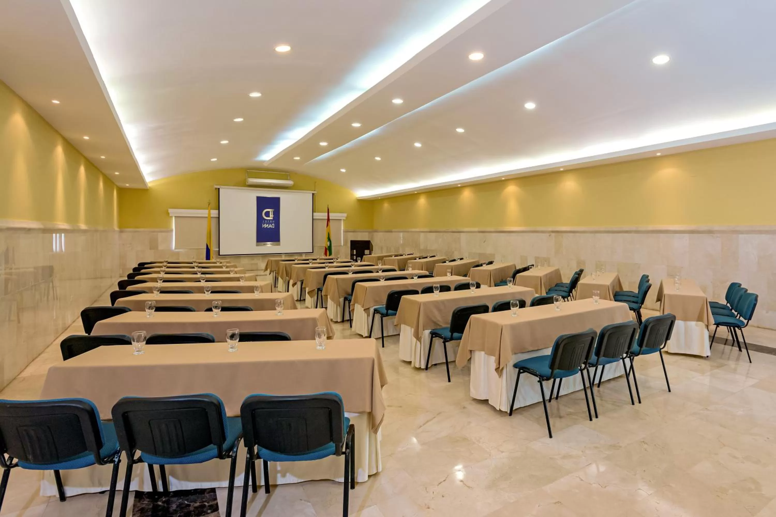 Business facilities in Hotel Dann Cartagena