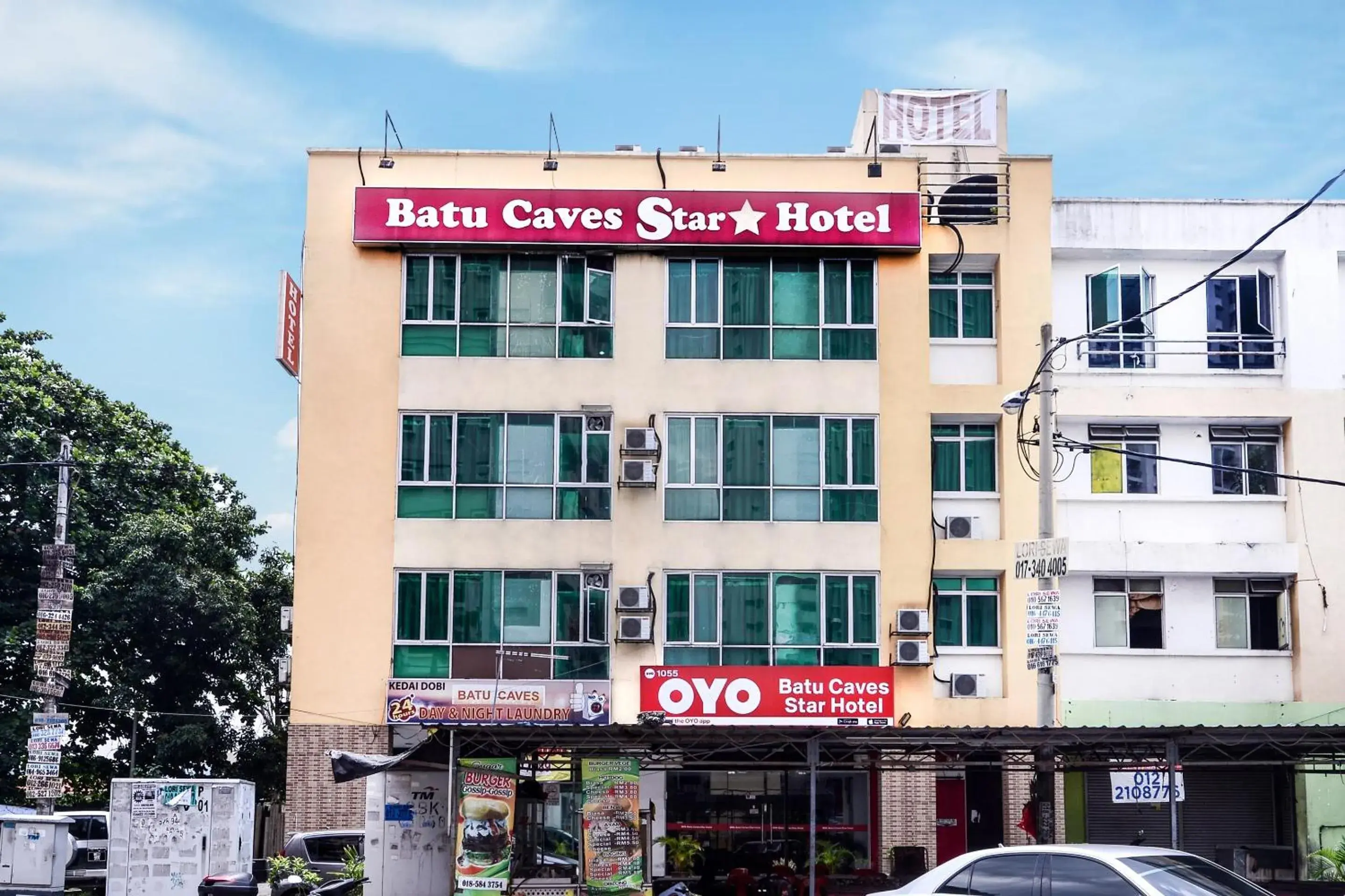 Facade/entrance, Property Logo/Sign in OYO 1055 Batu Caves Star Hotel