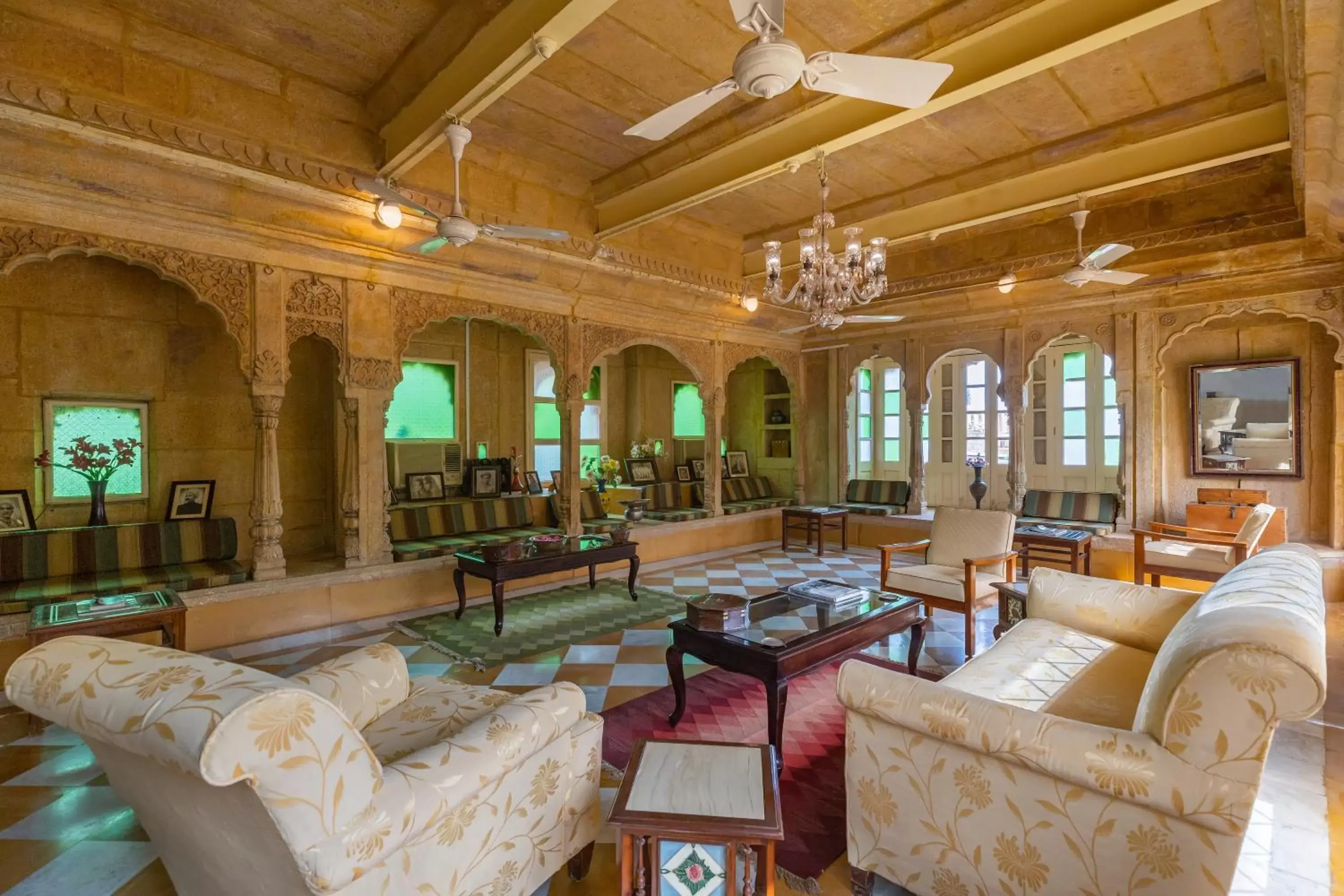 Living room in WelcomHeritage Mandir Palace Living room in WelcomHeritage Mandir Palace