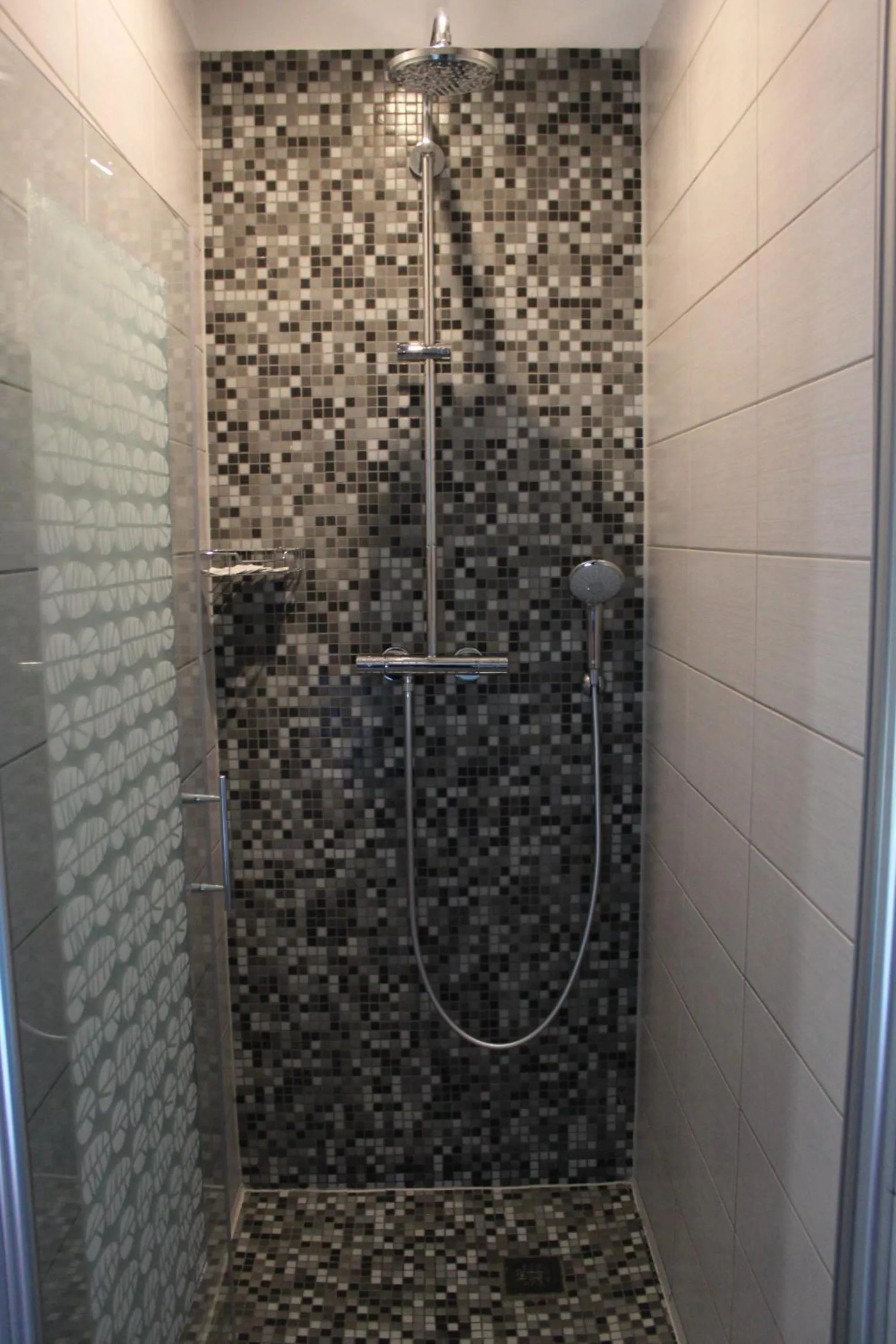 Shower in Hotel Arena Inn - Berlin Mitte