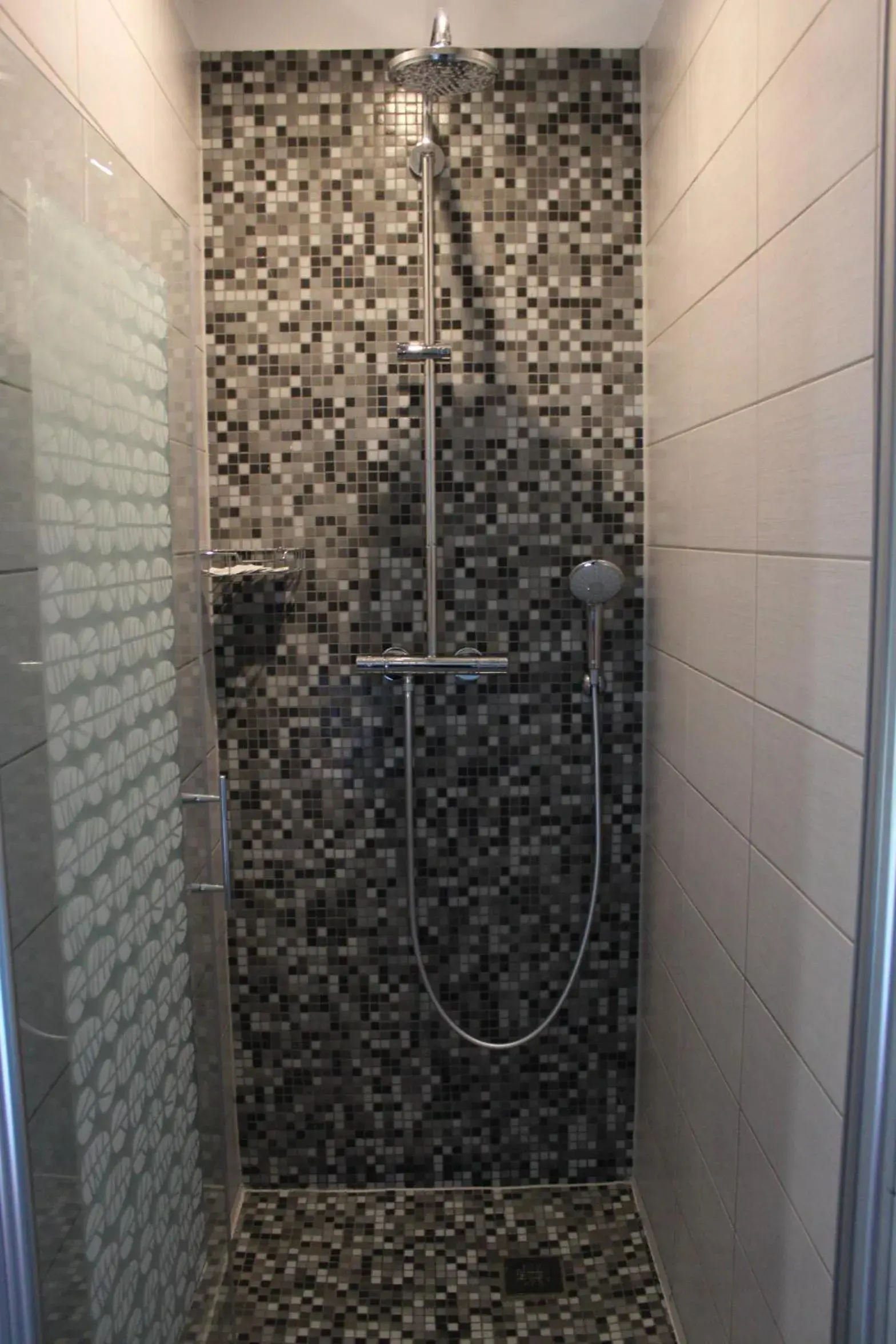 Shower, Bathroom in Hotel Arena Inn - Berlin Mitte