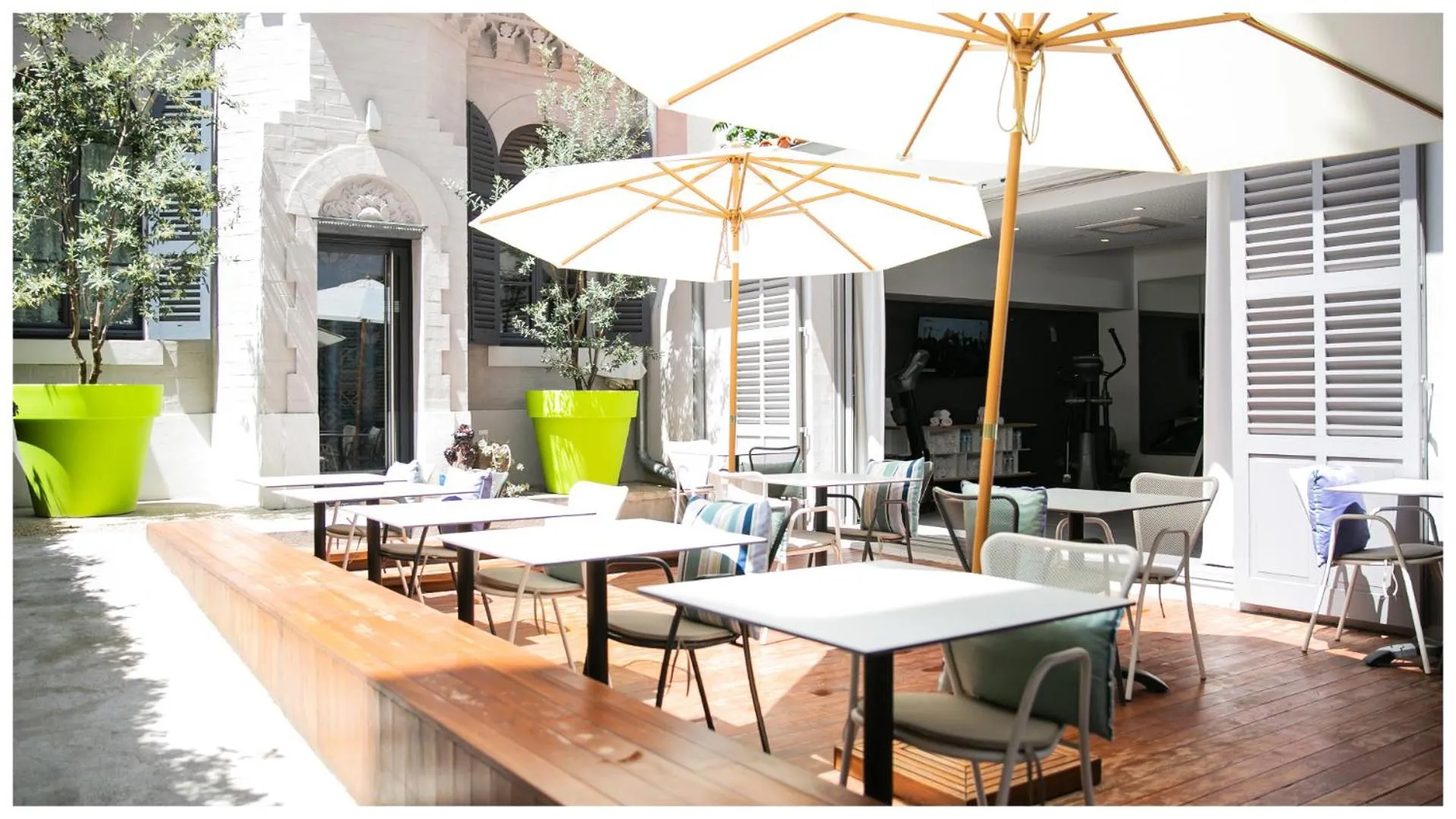 Patio in Alex Hotel & Spa