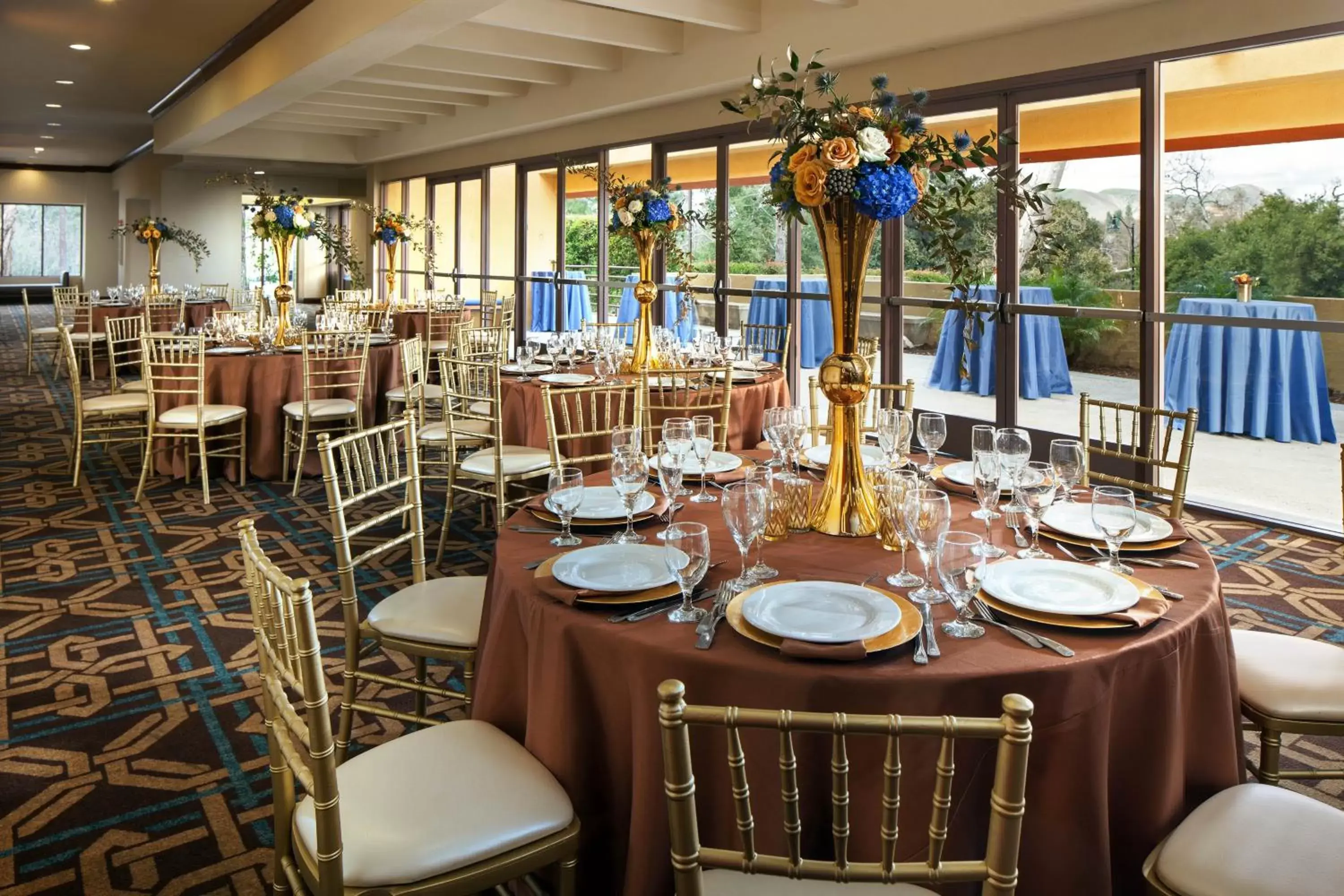 Meeting/conference room, Restaurant/Places to Eat in Sheraton Agoura Hills Hotel