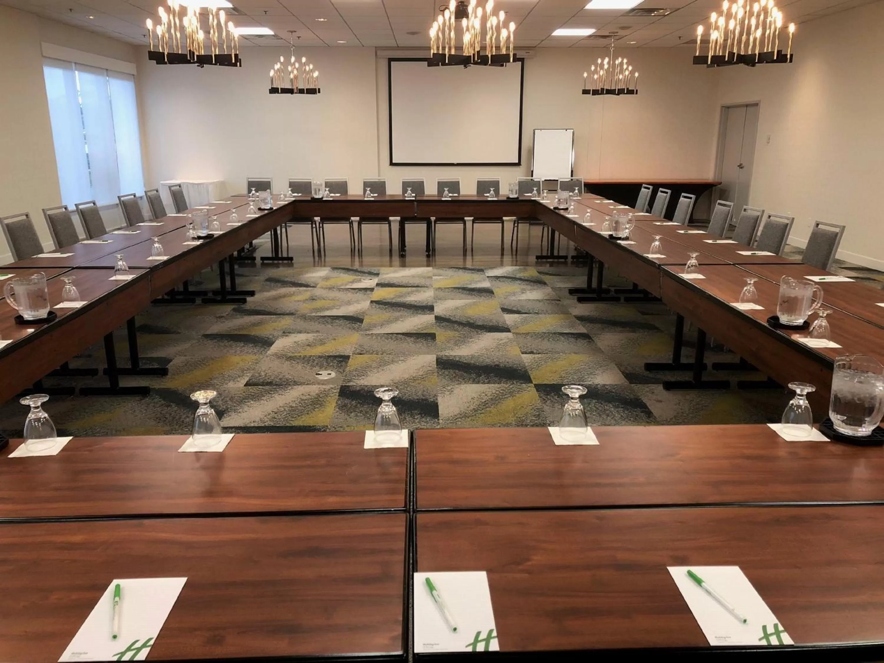 Meeting/conference room in Holiday Inn Montreal Longueuil by IHG