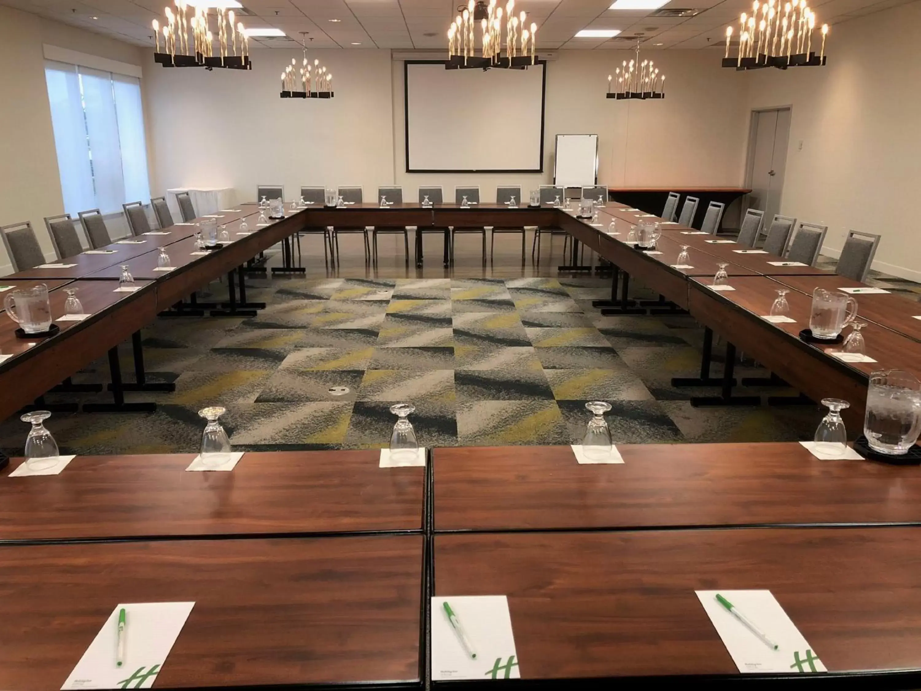 Meeting/conference room in Holiday Inn Montreal Longueuil, an IHG Hotel