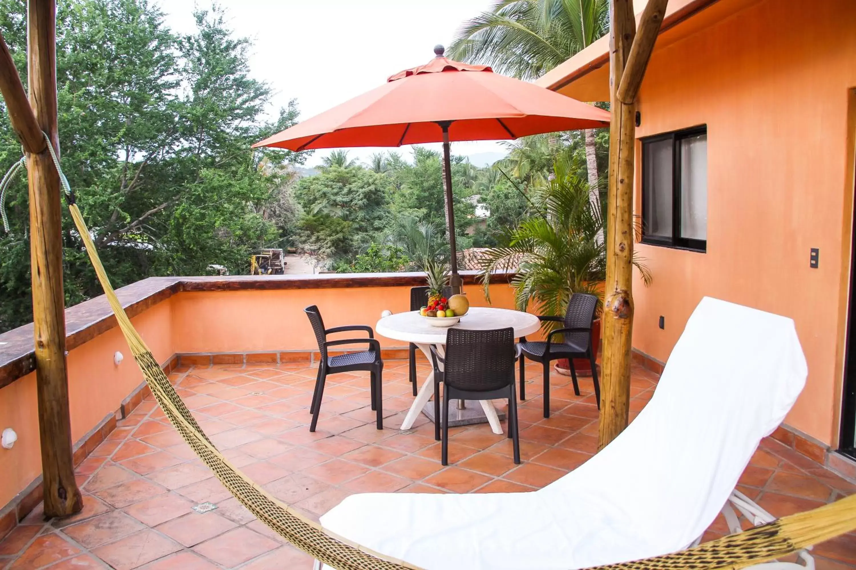 Patio in Hotel Casamar Suites