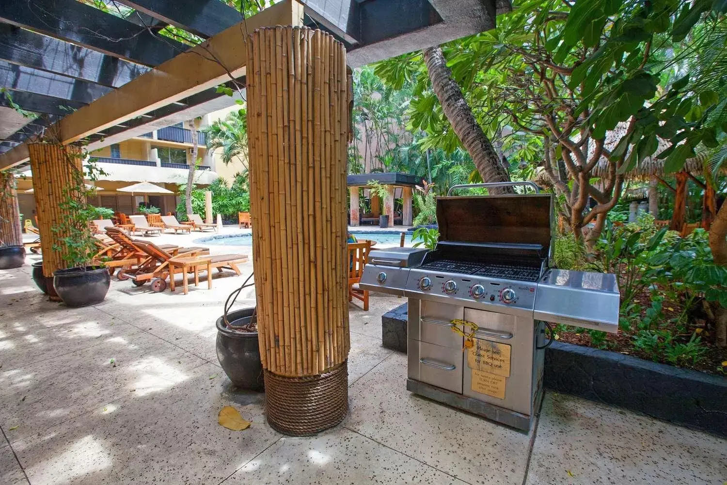 BBQ Facilities in Castle Bamboo Waikiki Hotel