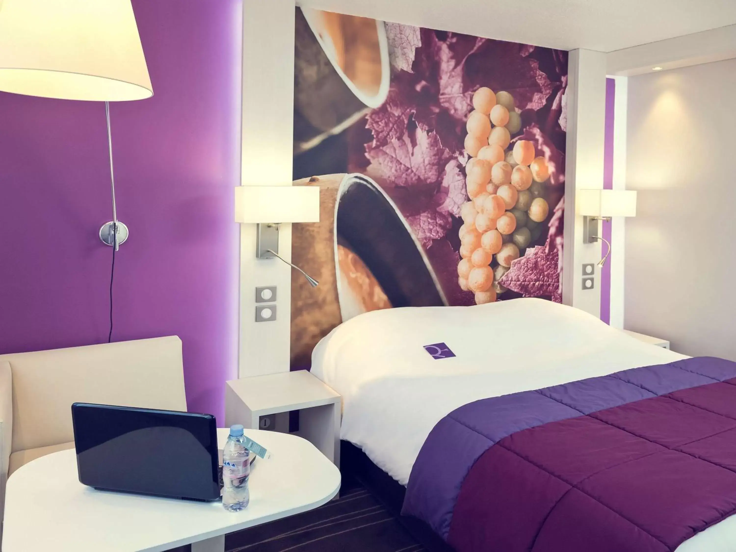 Photo of the whole room, Bed in Mercure Strasbourg Aéroport