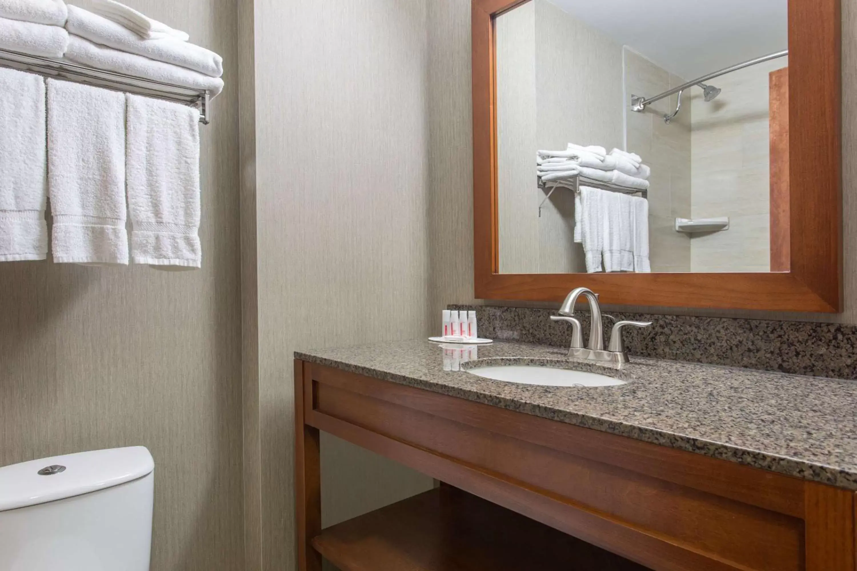 Photo of the whole room, Bathroom in Canmore Inn & Suites
