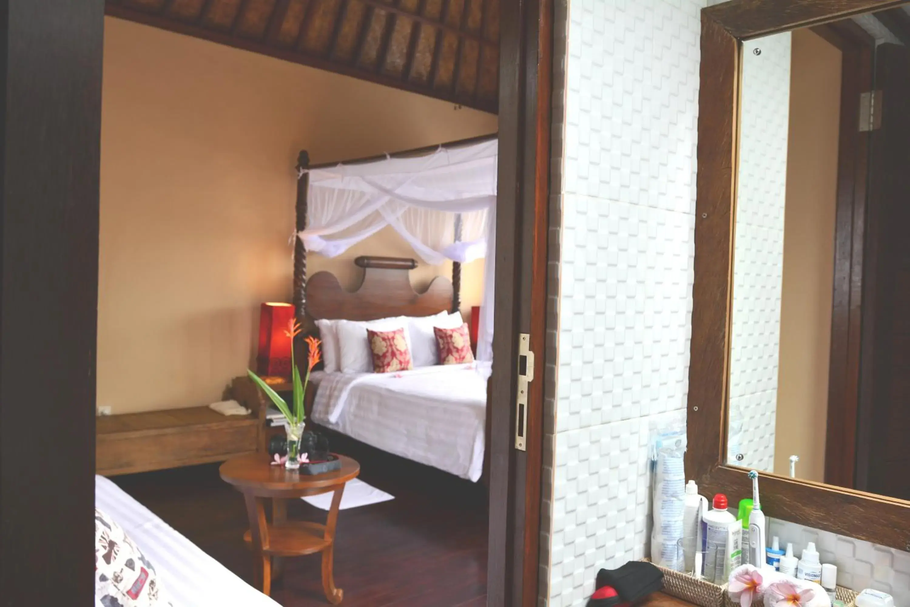 Photo of the whole room, Bed in Griya Sriwedari