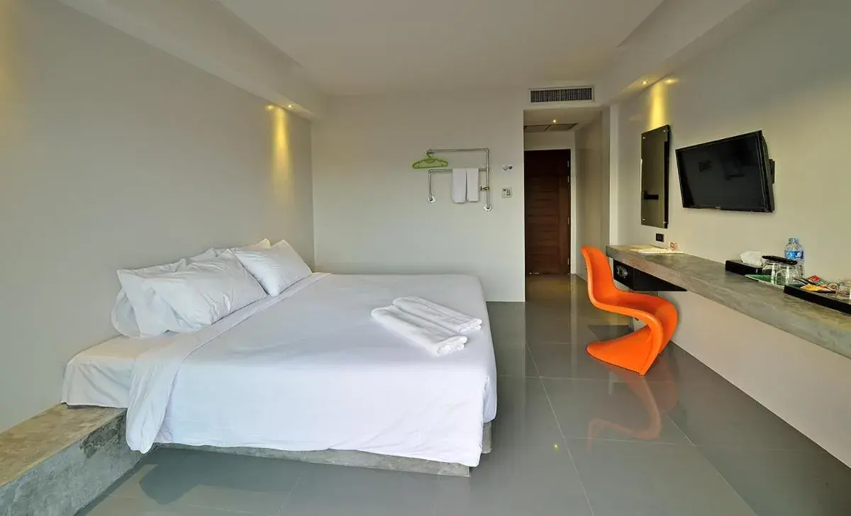 Photo of the whole room, Bed in Riverside Hotel Photo of the whole room, Bed in Riverside Hotel