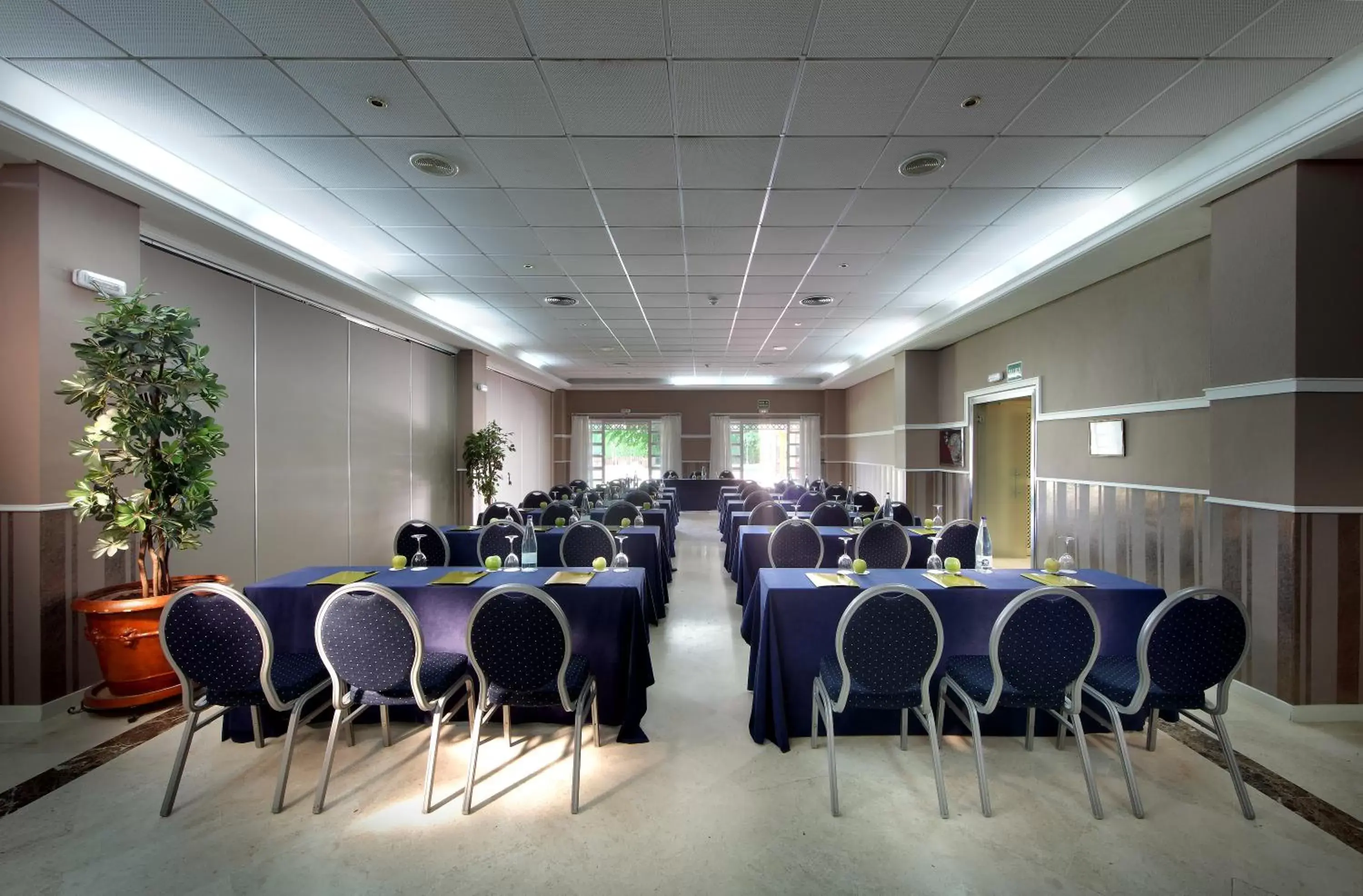 Business facilities in Exe Gran Hotel Solucar