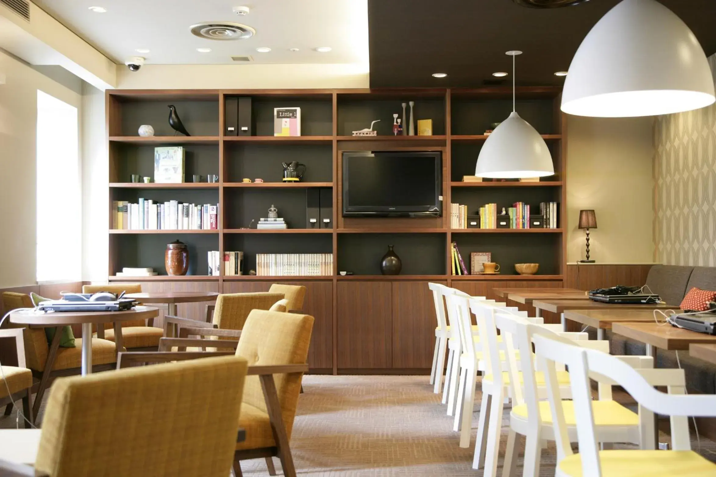 Communal lounge/ TV room, Restaurant/Places to Eat in Hotel Gracery Tokyo Tamachi