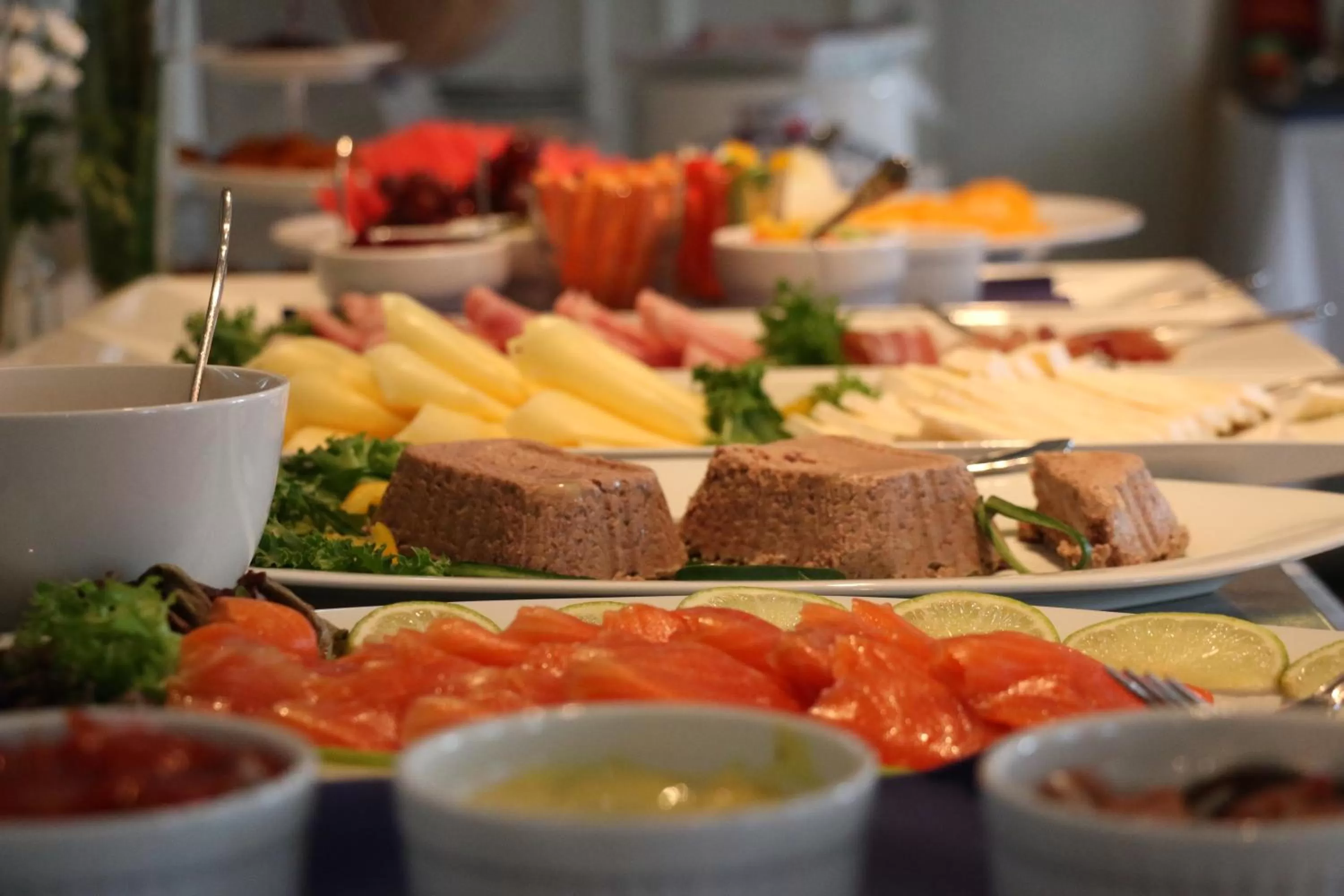 Buffet breakfast in Lillesand Hotel Norge