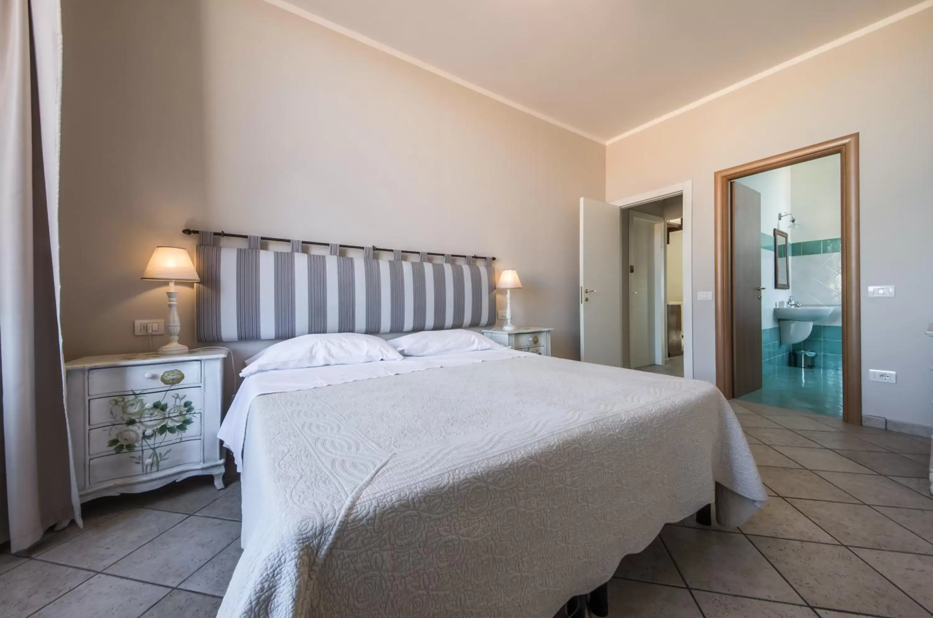 Bedroom, Bed in I Terzi Di Siena - Rooms Only
