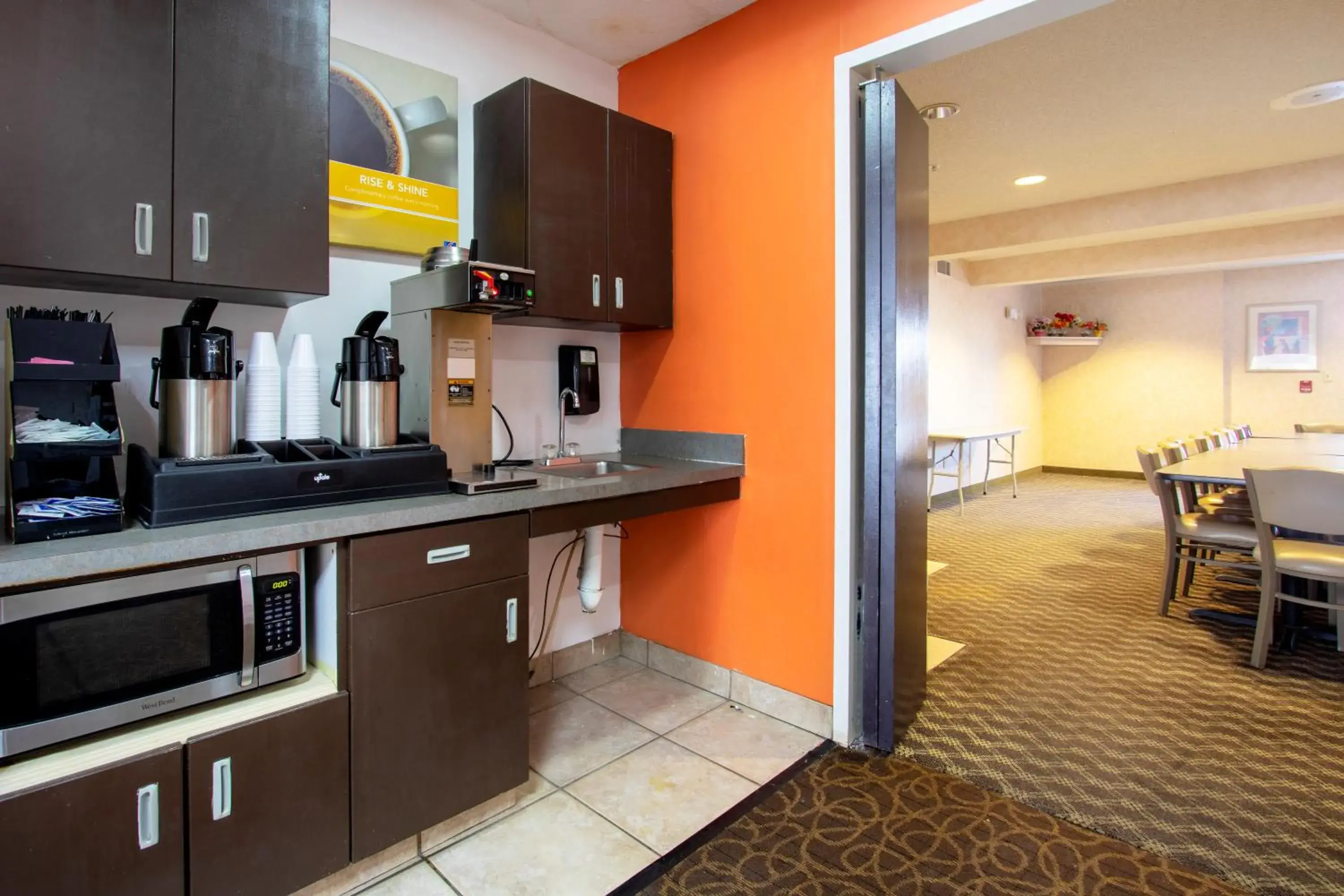 Coffee/tea facilities, Kitchen/Kitchenette in Motel 6-El Paso, TX - Southeast