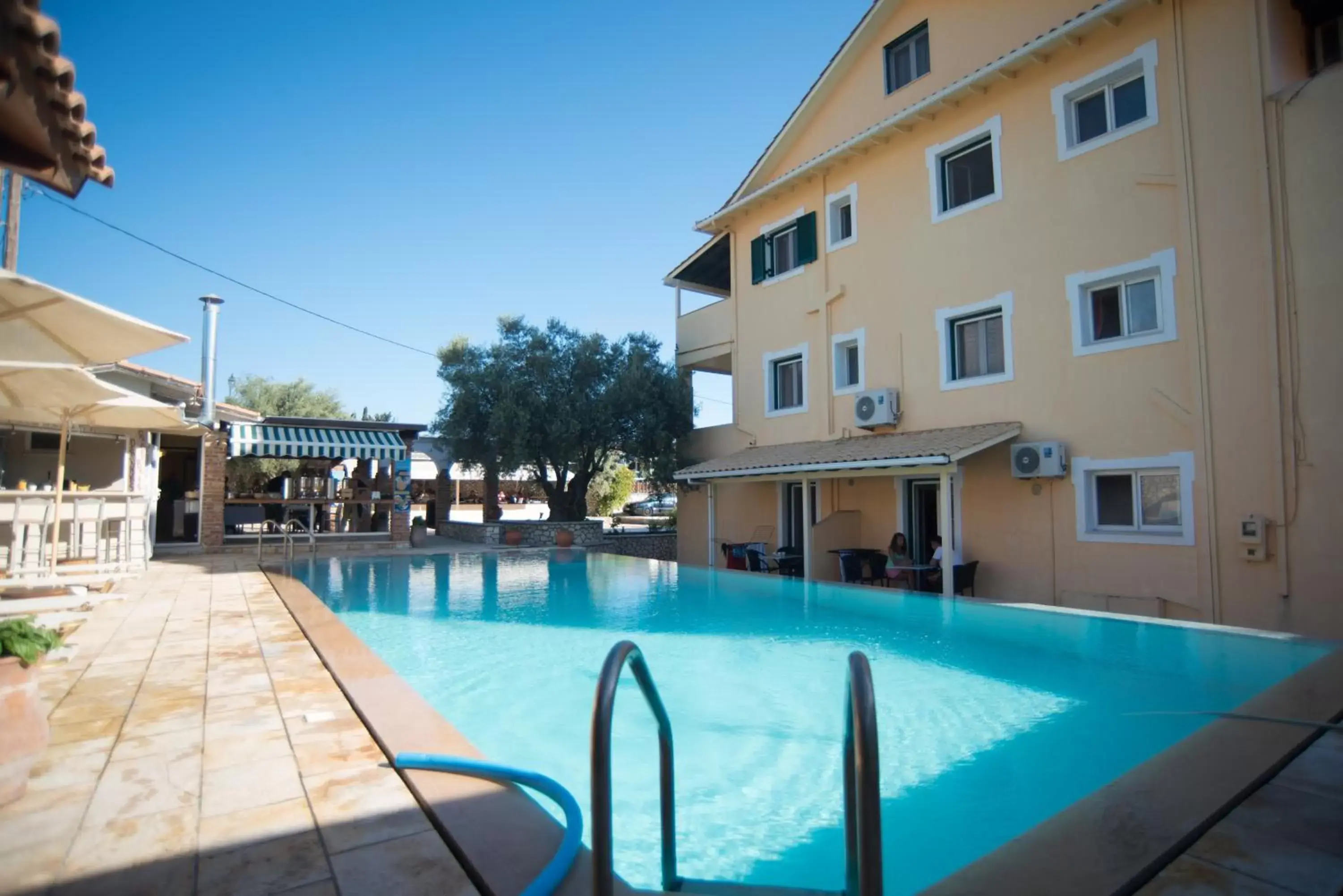 Swimming Pool in Villa Vita Holidays