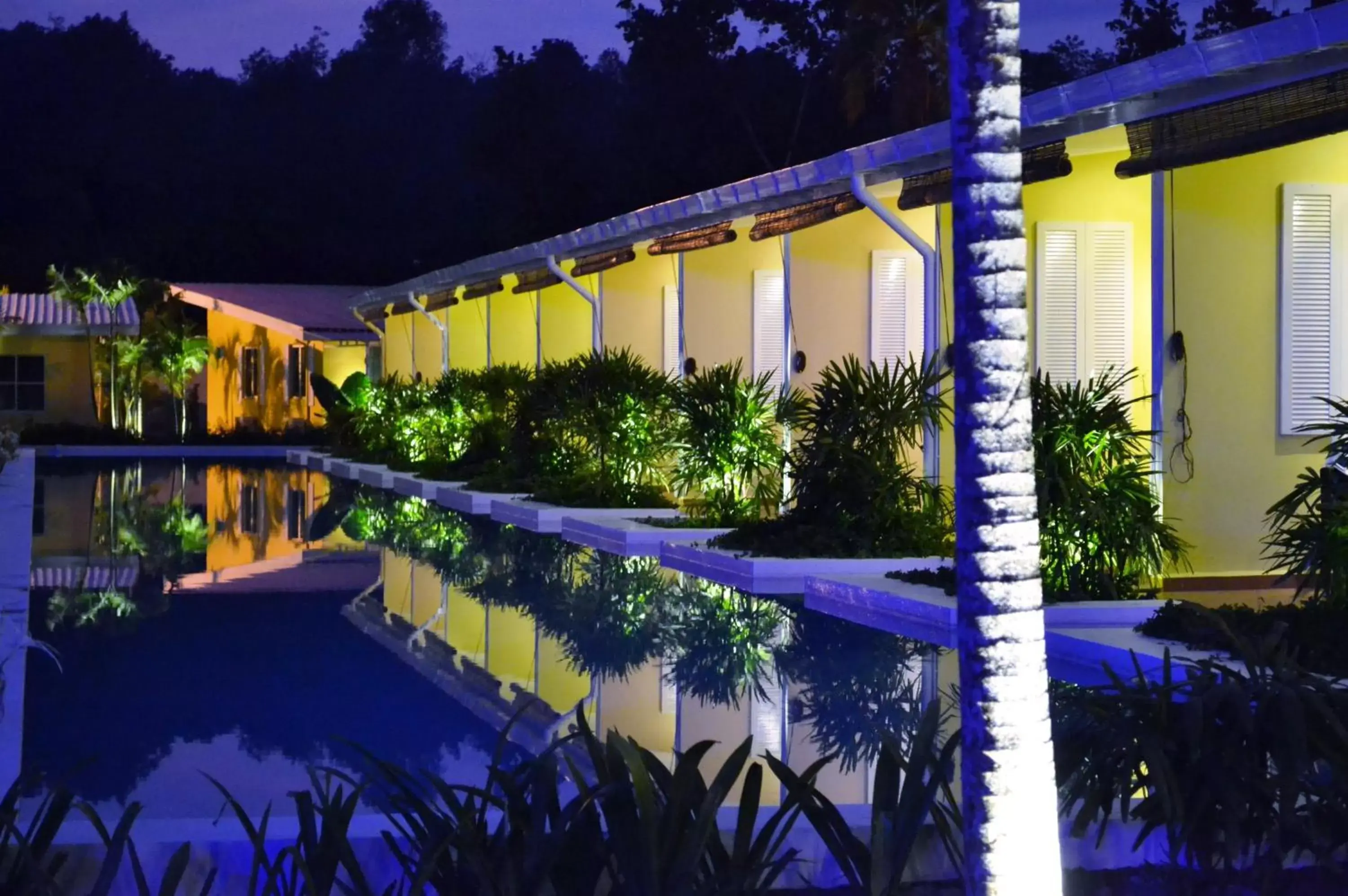 Balcony/Terrace, Swimming Pool in The Ocean Residence Langkawi