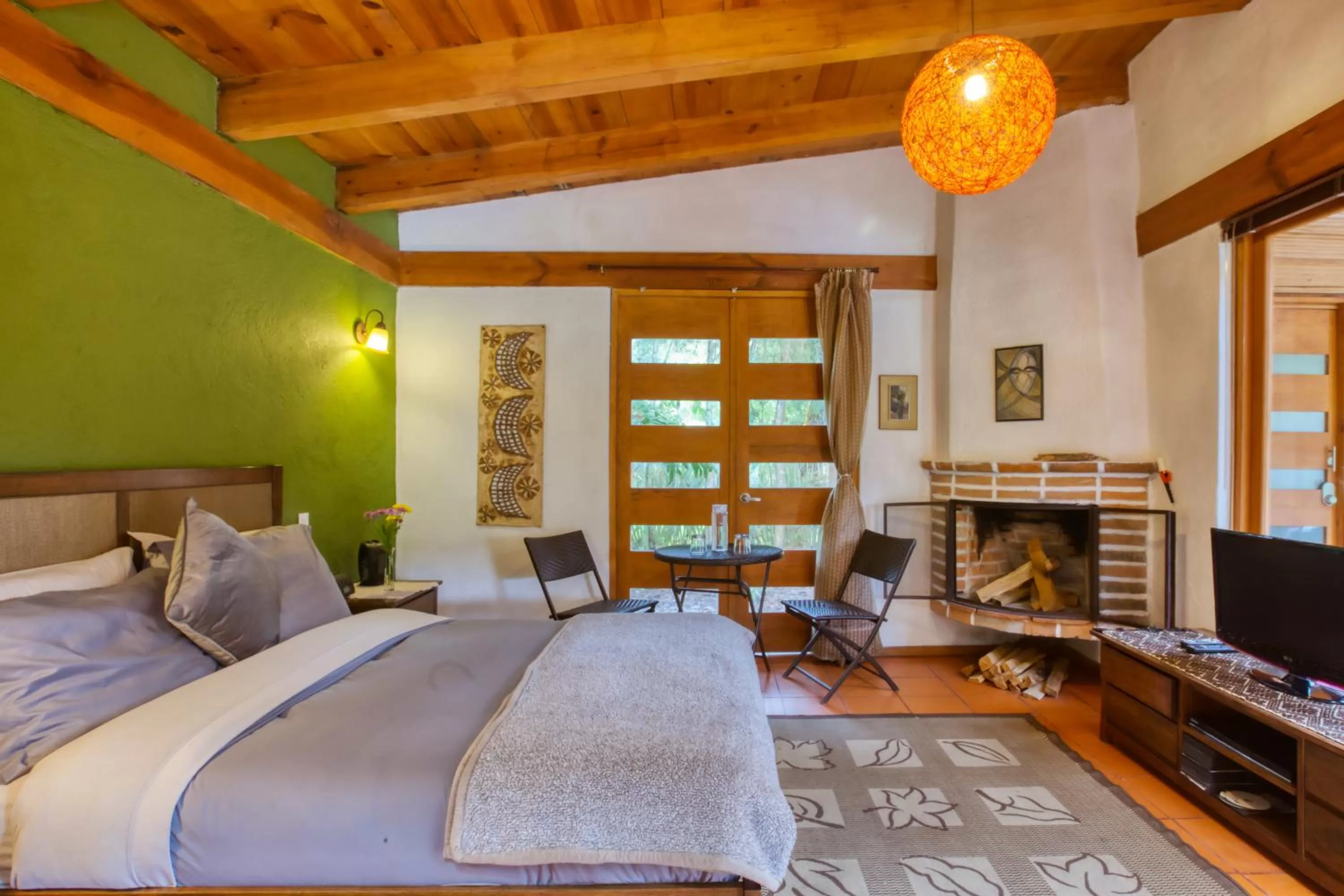 Photo of the whole room, Bed in La Joya del Viento