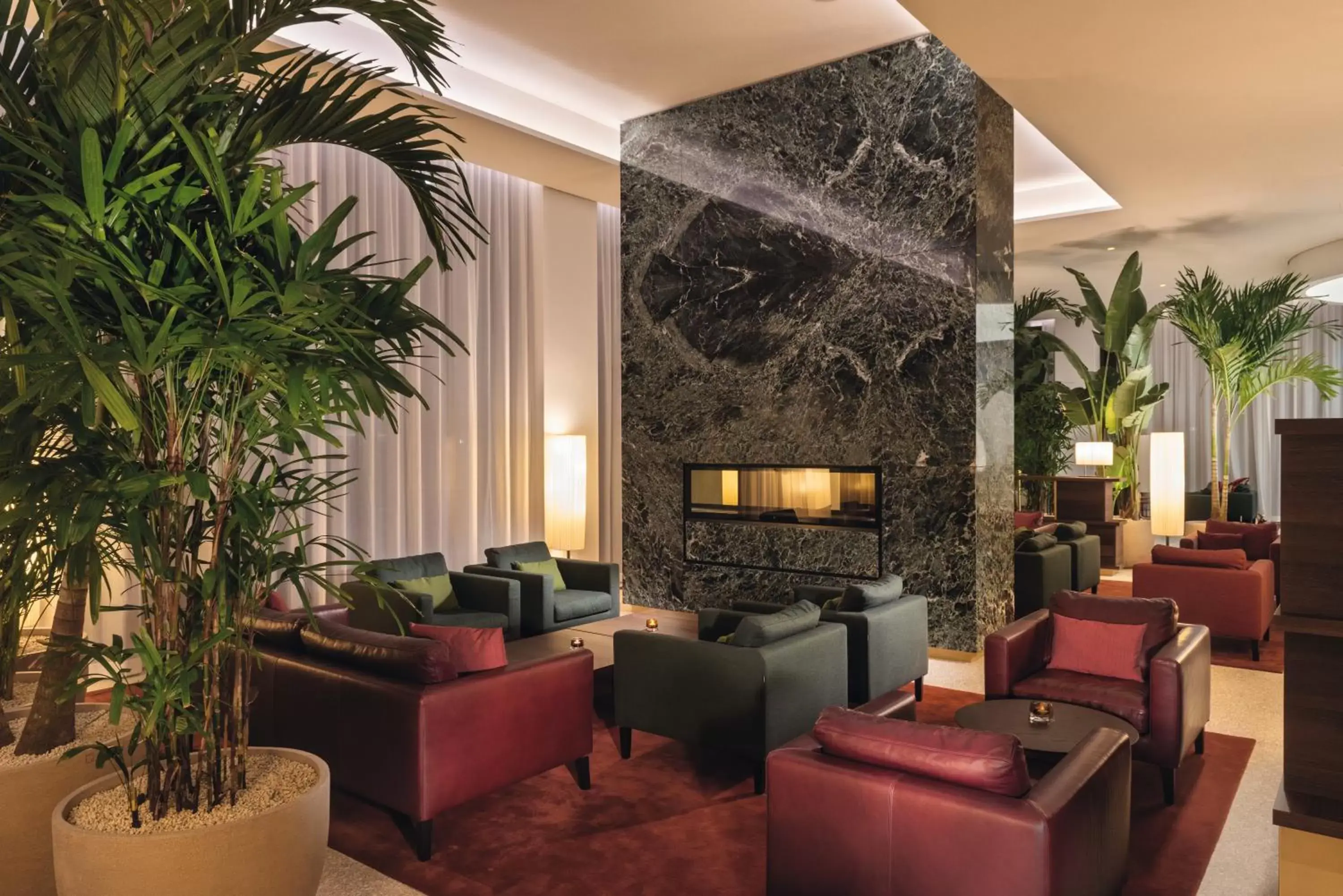 Lounge or bar, Lobby/Reception in Mövenpick Hotel Basel