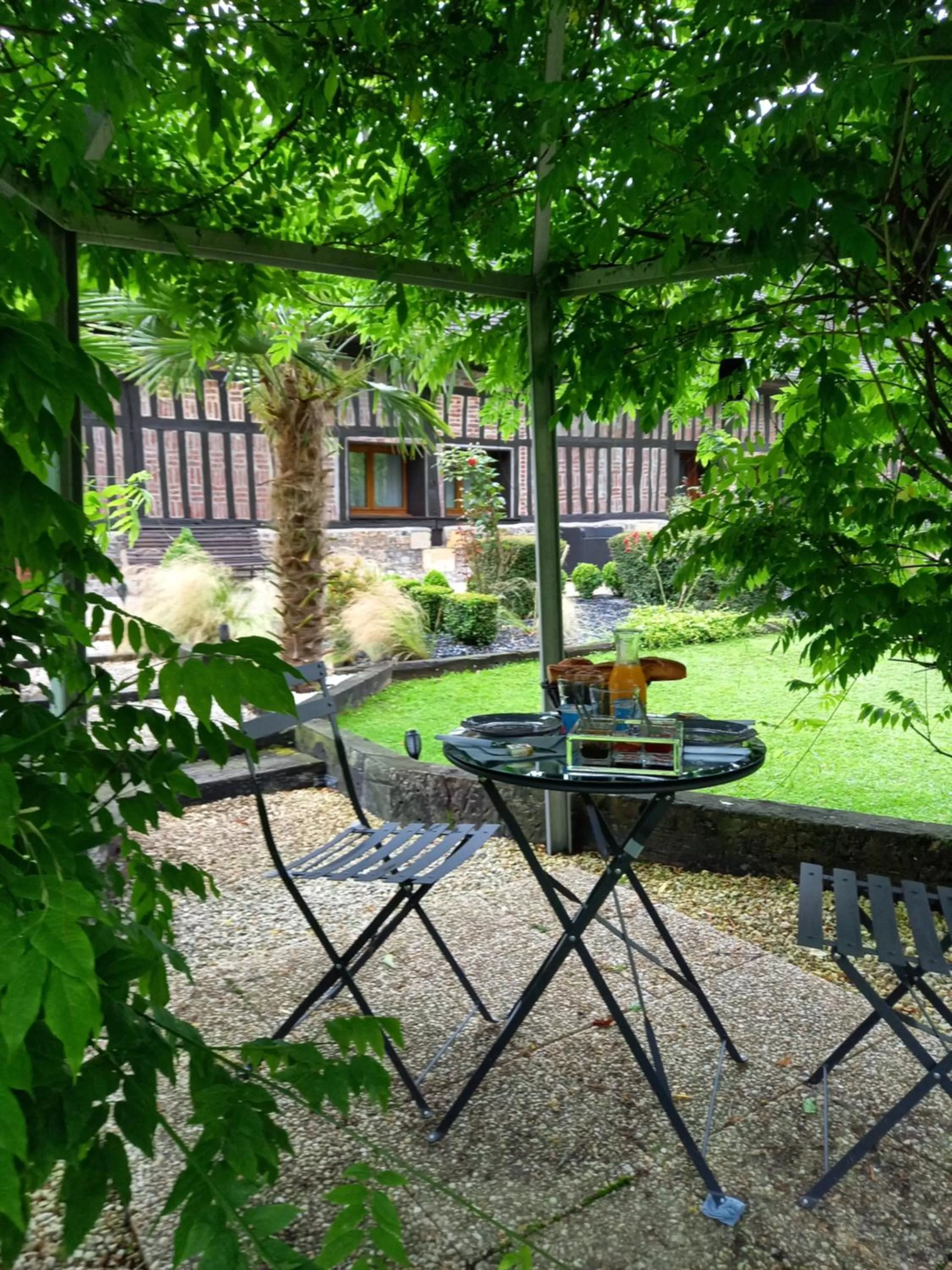 Patio in chambres et gites d'étretat