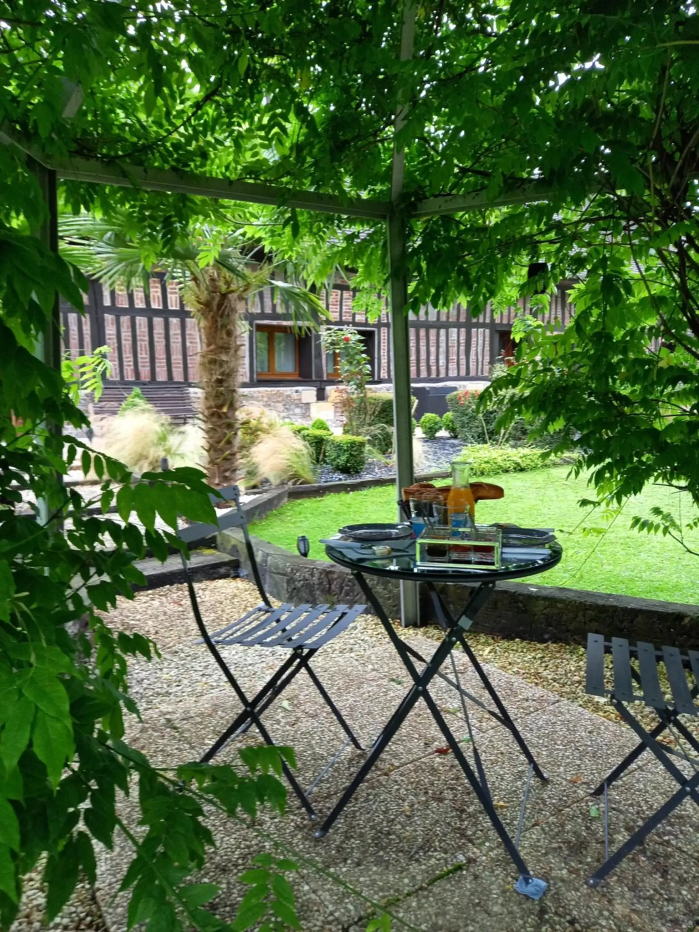 Patio, Garden in chambres et gites d'étretat