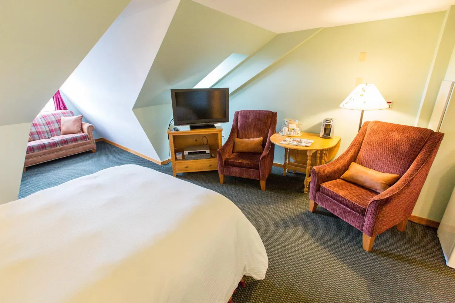 Standard Triple Room in Sugarloaf Mountain Hotel