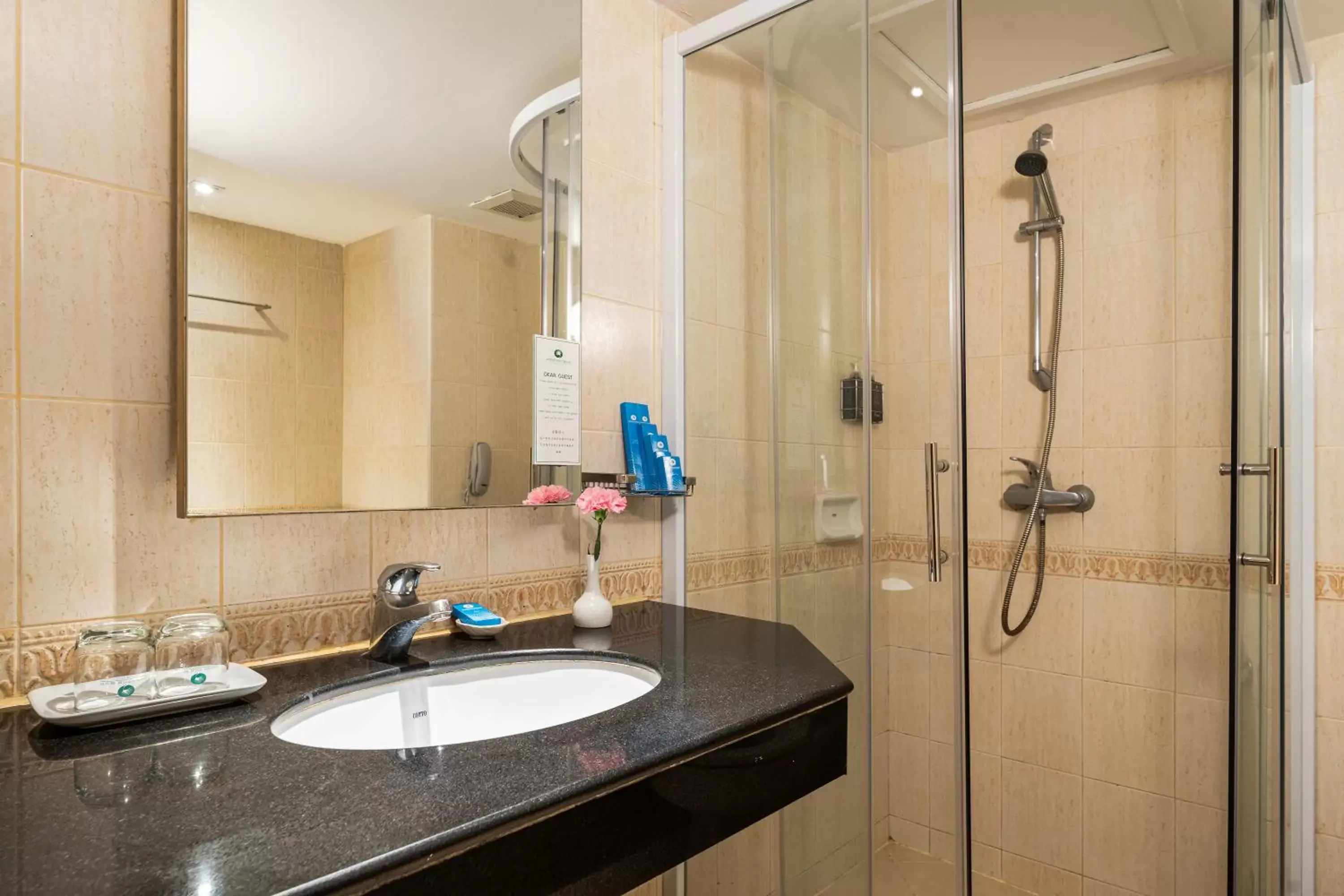 Bathroom in Jomtien Palm Beach Hotel and Resort - SHA Extra Plus