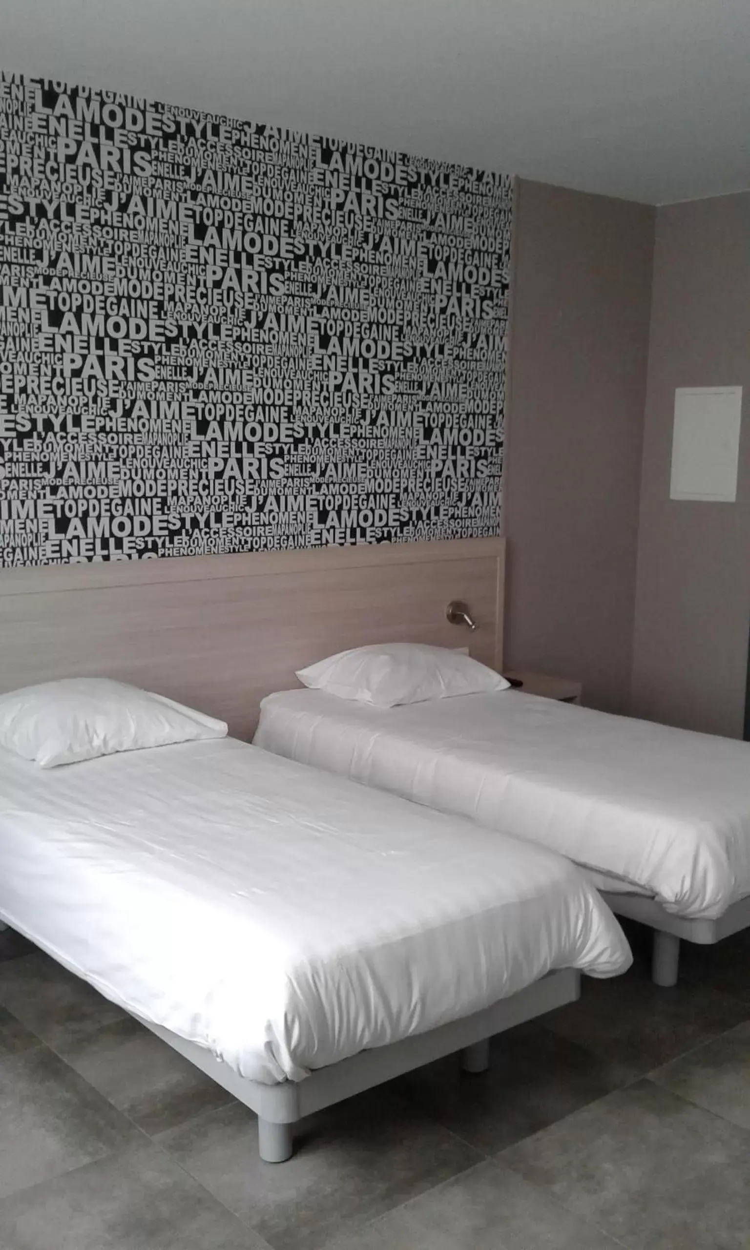 Bedroom, Bed in Hotel La Louve