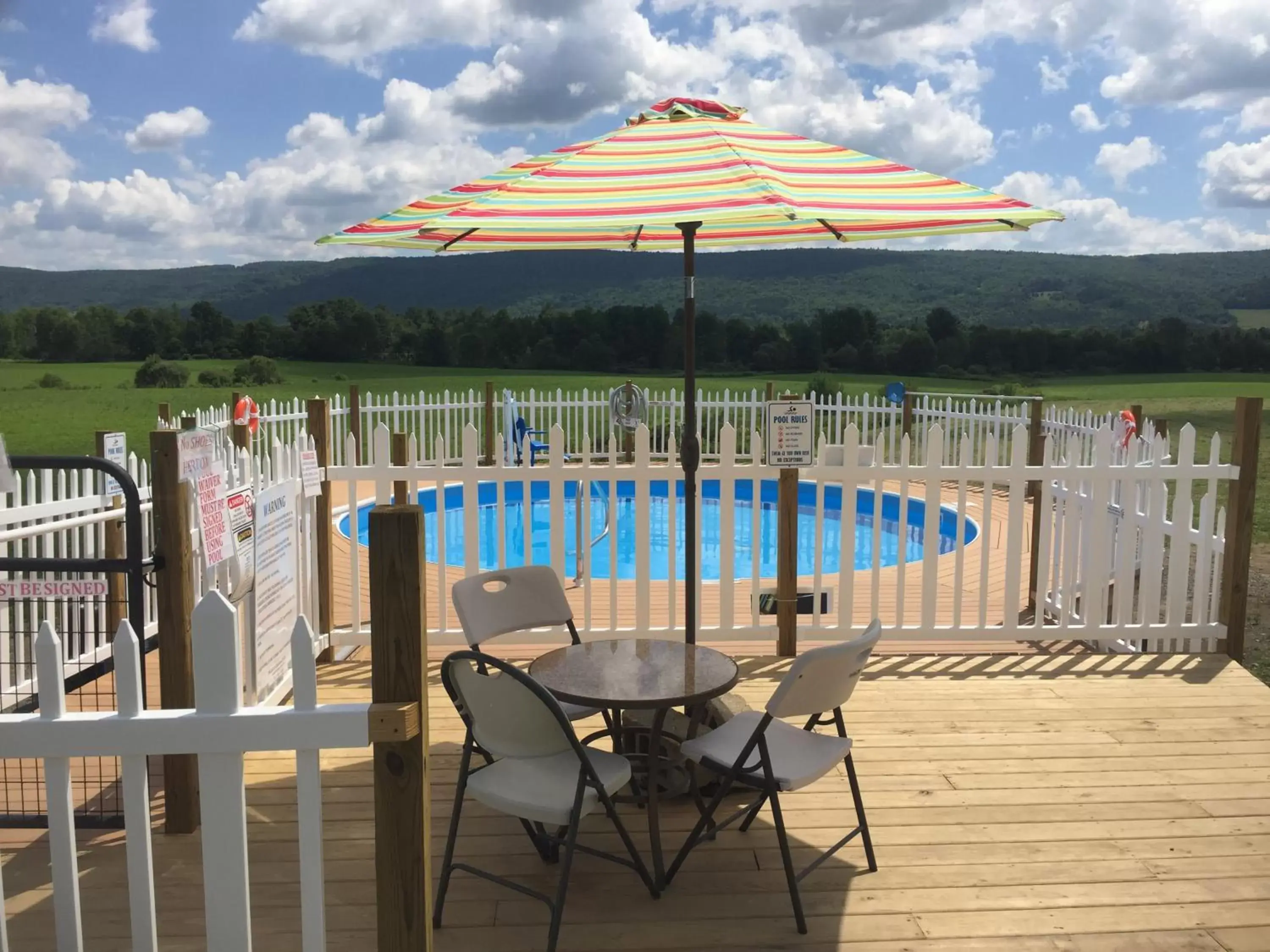 Property building, Pool View in Apple Inn and Suites Cooperstown Area