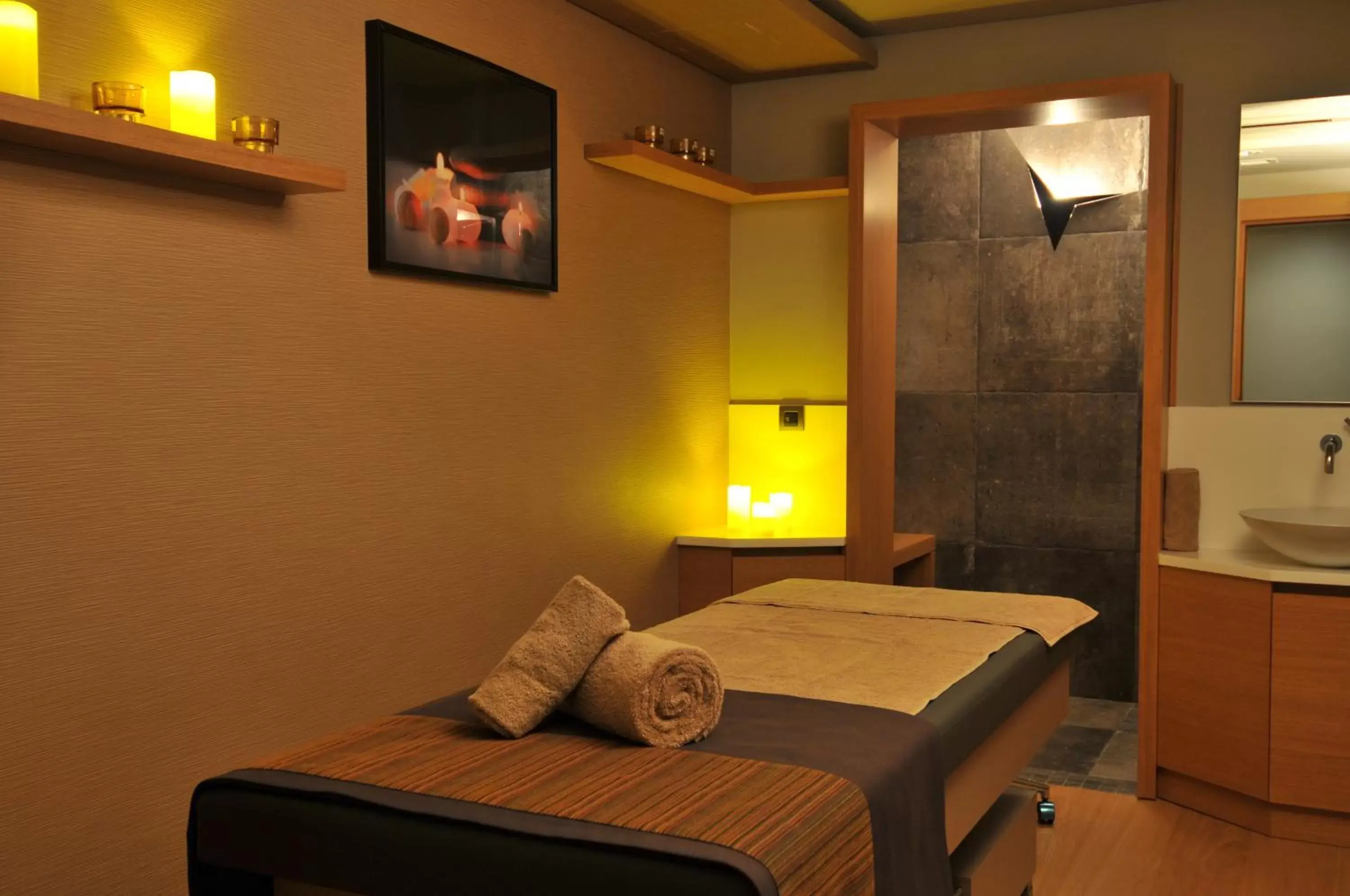 Area and facilities, Bed in Holiday Inn Istanbul - Kadikoy, an IHG Hotel