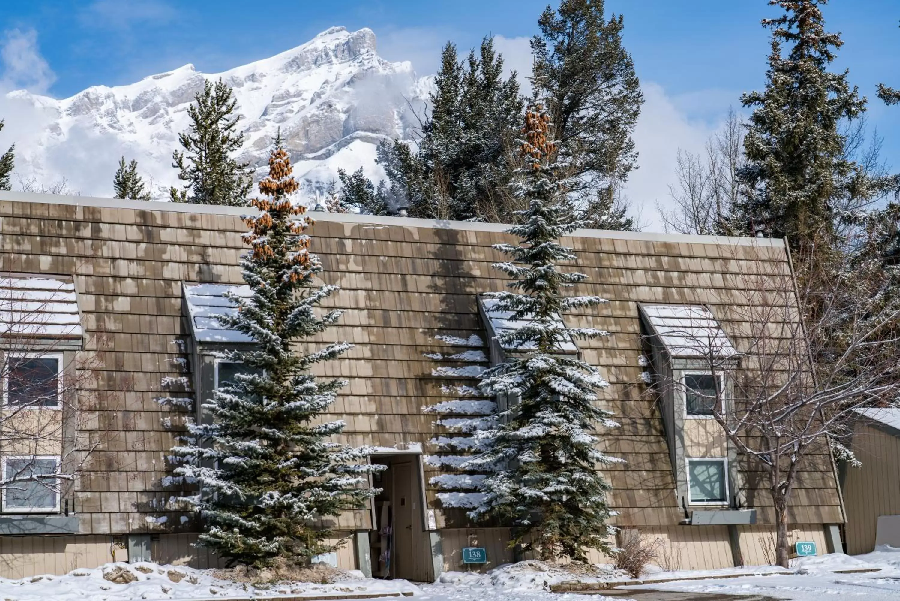 Property building, Winter in Tunnel Mountain Resort