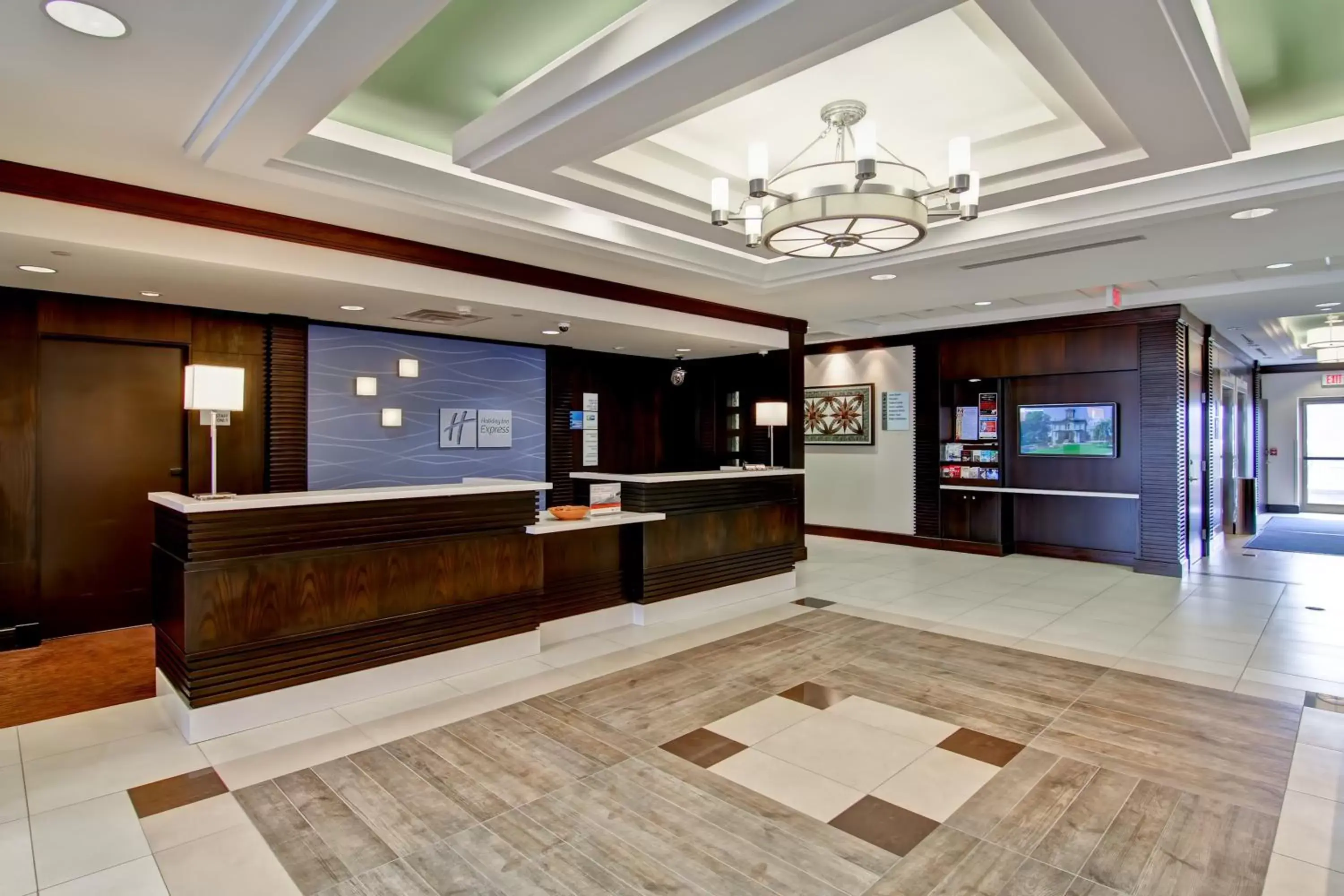 Property building, Lobby/Reception in Holiday Inn Express Hotel & Suites Waterloo - St. Jacobs Area, an IHG Hotel