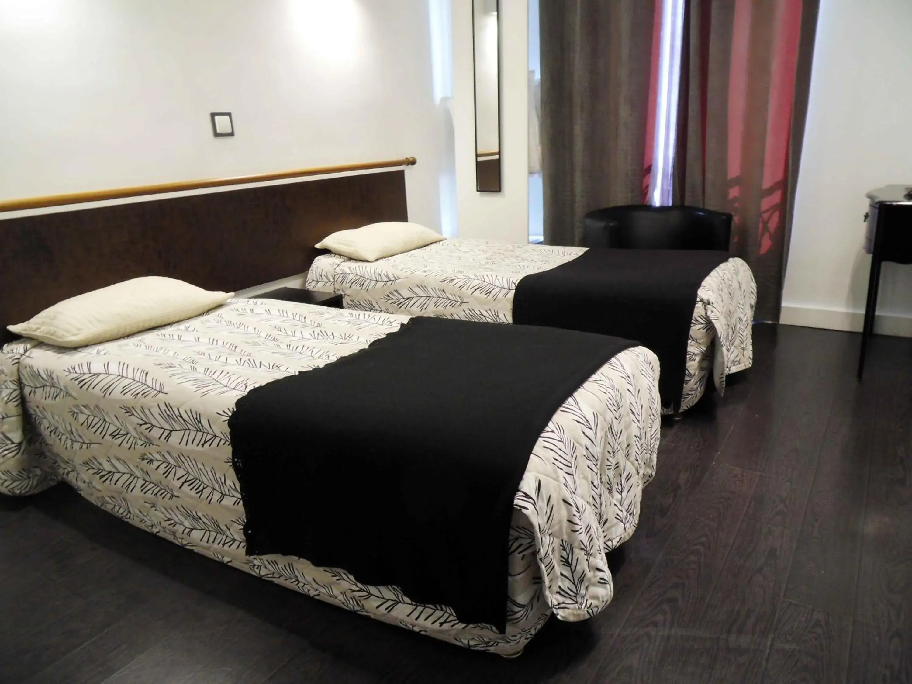 Bed in Camelia Prestige - Place de la Nation