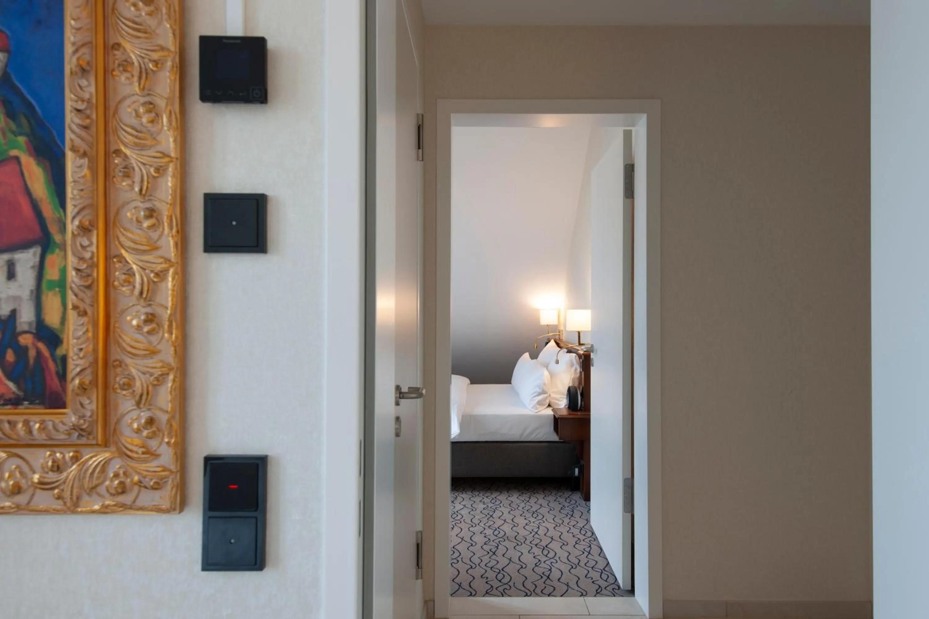 Bed in AdvaStay by KING's