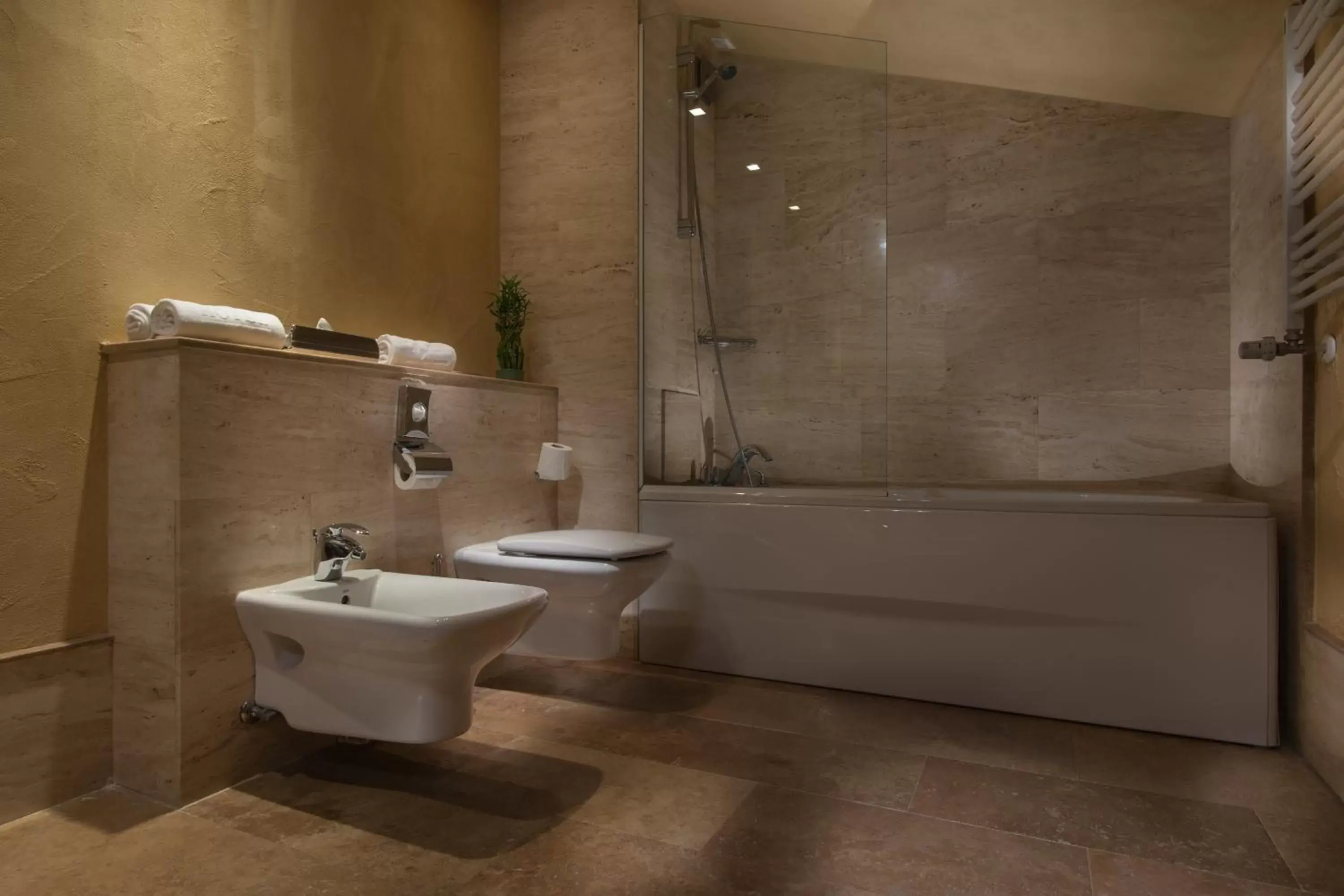 Bathroom in Rosslyn Thracia Hotel Sofia