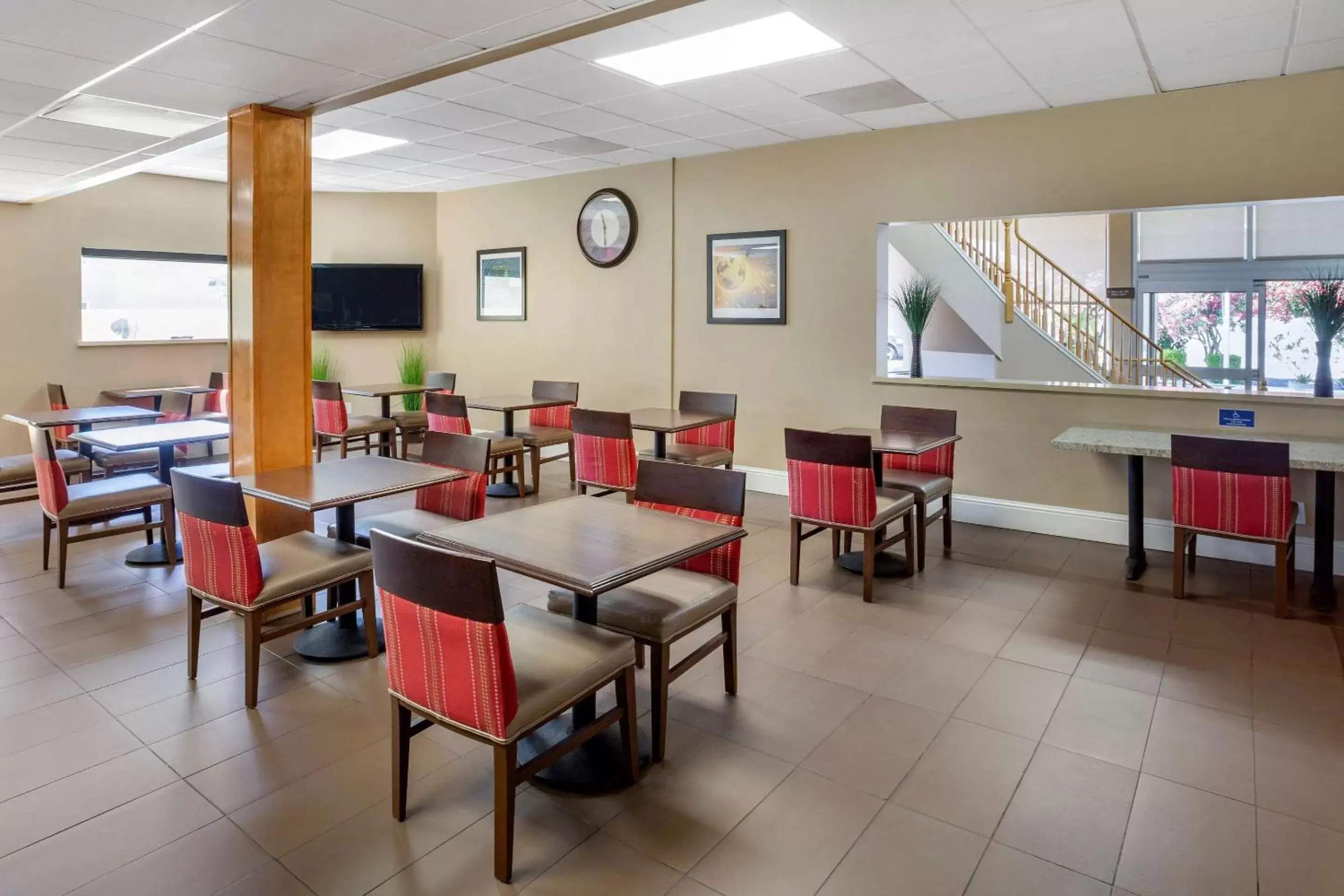 Restaurant/Places to Eat in Comfort Inn Sunnyvale – Silicon Valley
