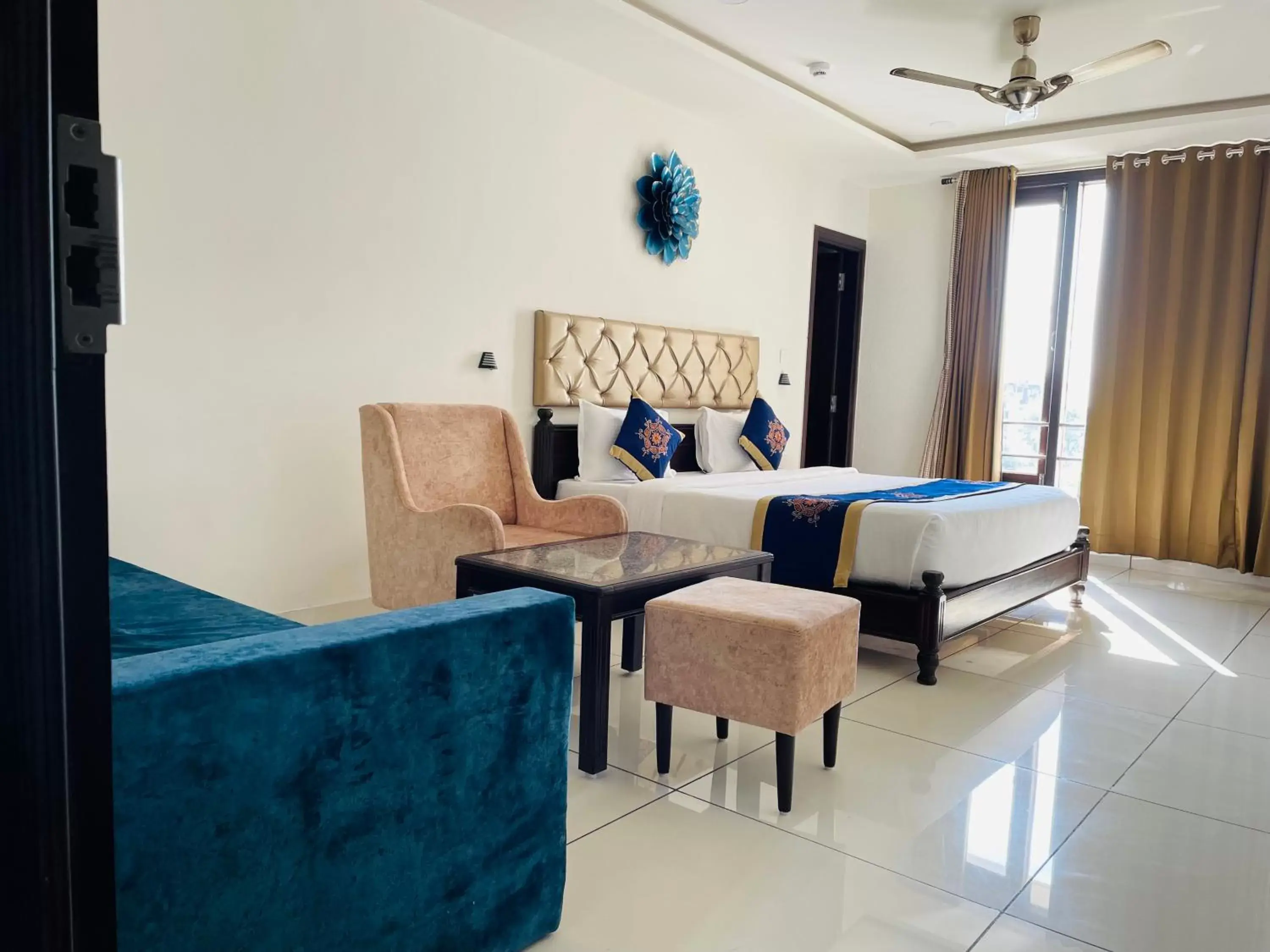 Bed in Clover Inn Bed in Clover Inn