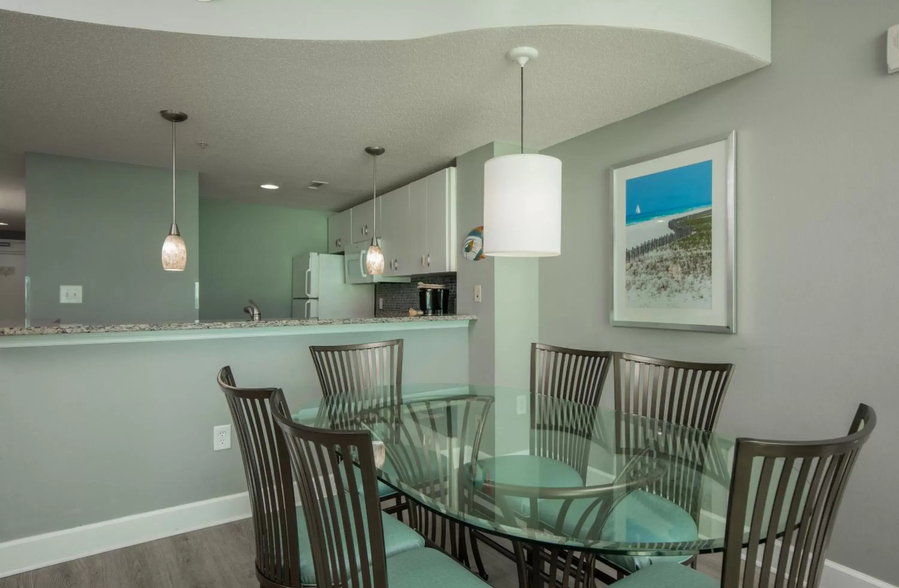 Dining Area in Avista Resort