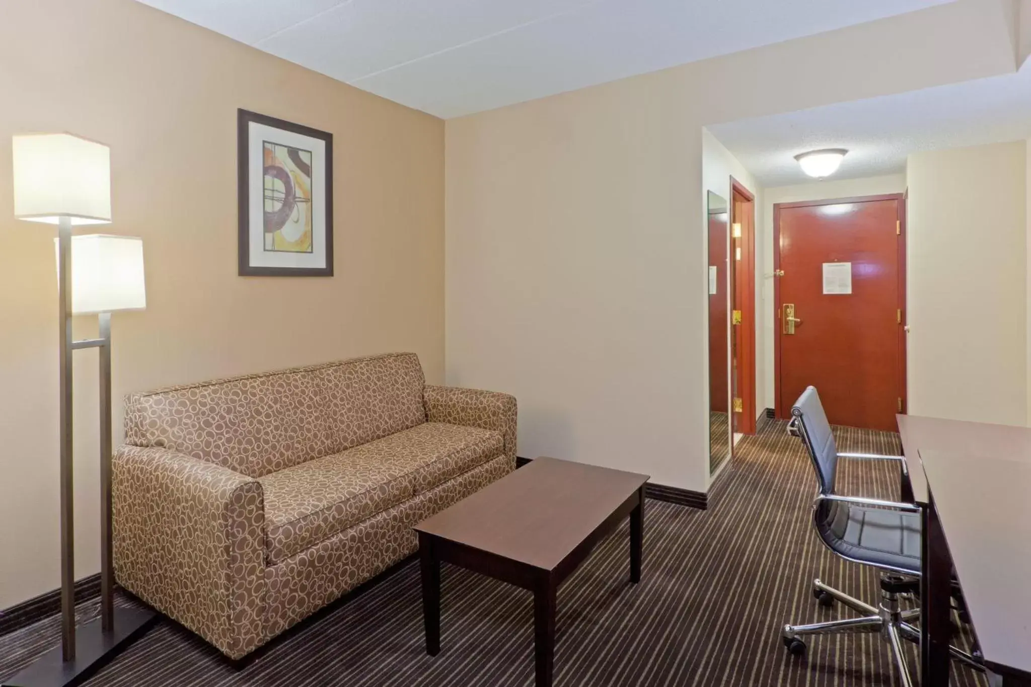 Photo of the whole room, Seating Area in Holiday Inn Express Hotel & Suites Charleston-Southridge, an IHG Hotel