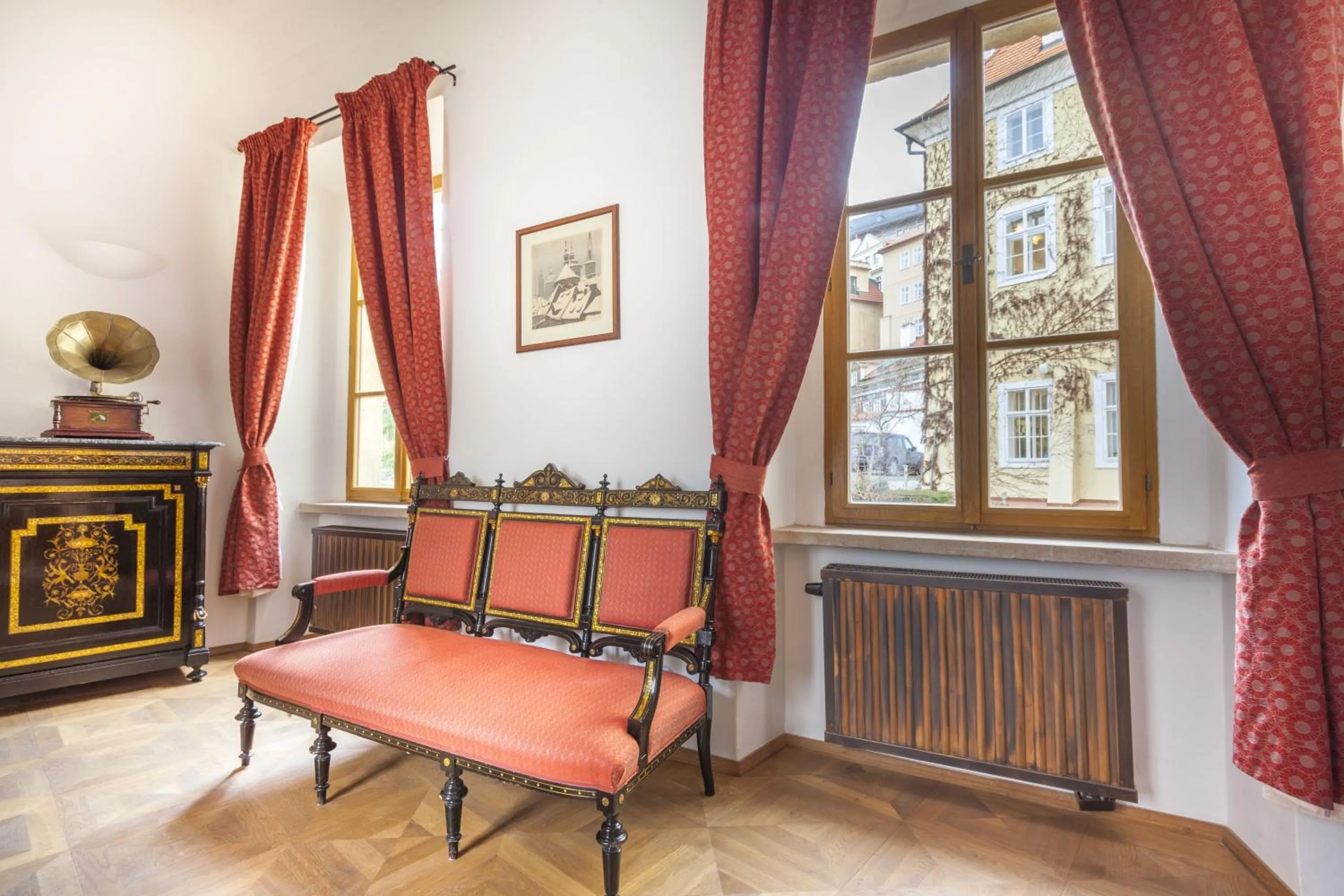 Living room in Hotel At the Green Grape