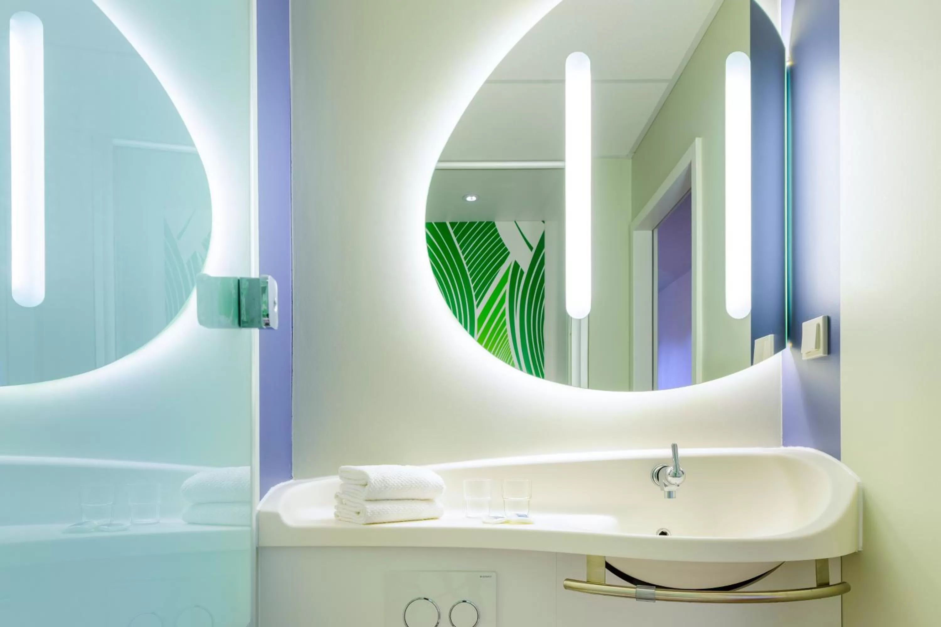 Bathroom in ibis budget Luebeck City Sued