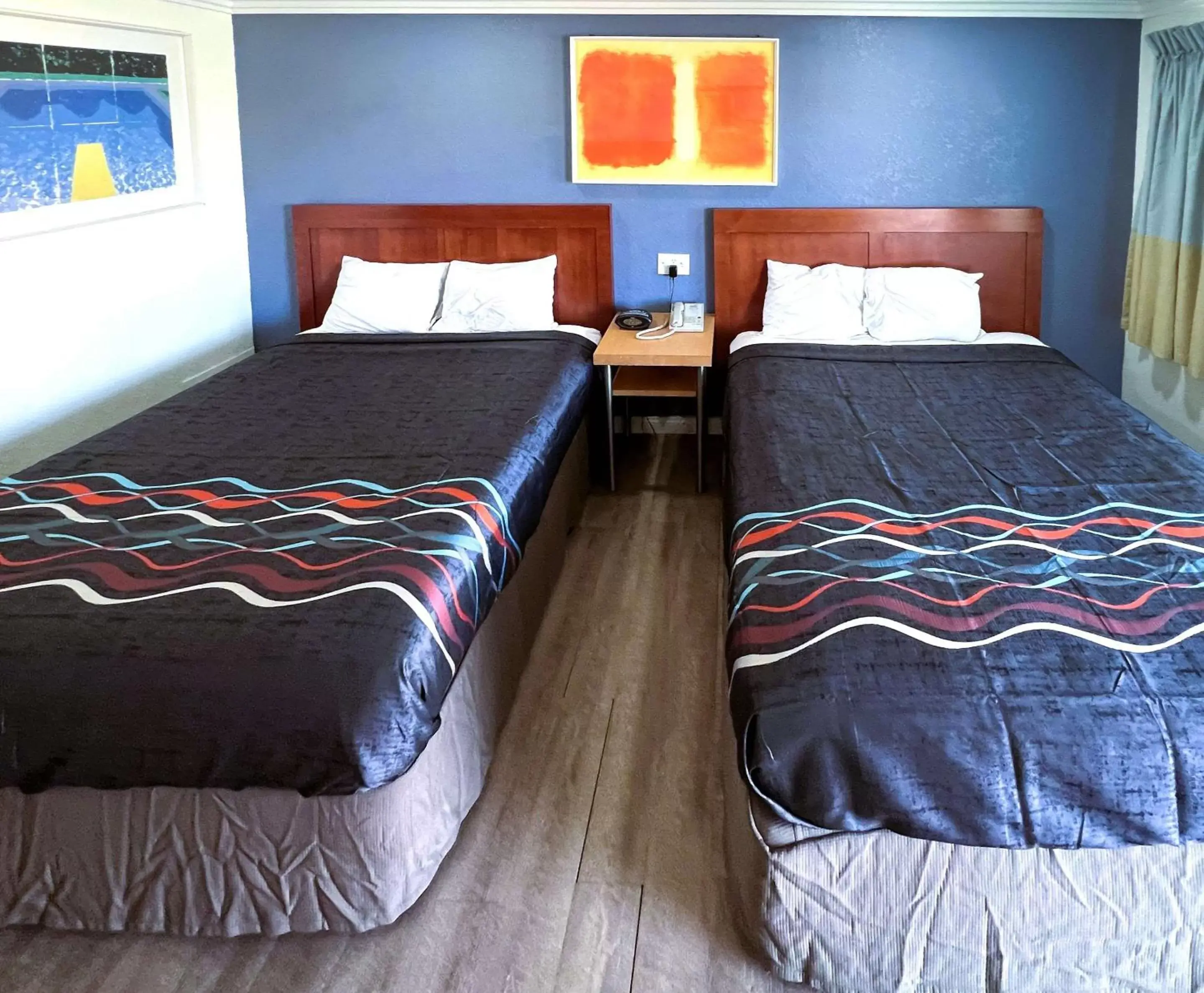 Bedroom, Bed in Rodeway Inn & Suites Ridgecrest