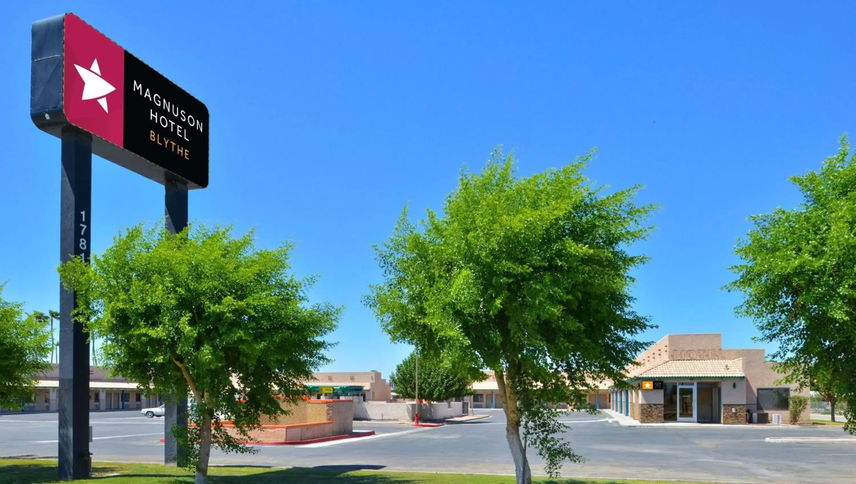 Property building in Magnuson Hotel Blythe Property building in Magnuson Hotel Blythe