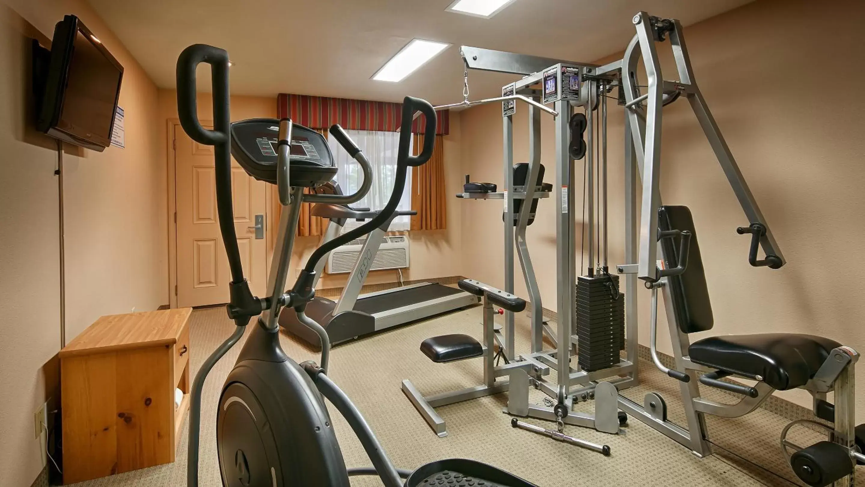 Fitness centre/facilities, Fitness Center/Facilities in BEST WESTERN PLUS Hartford Lodge