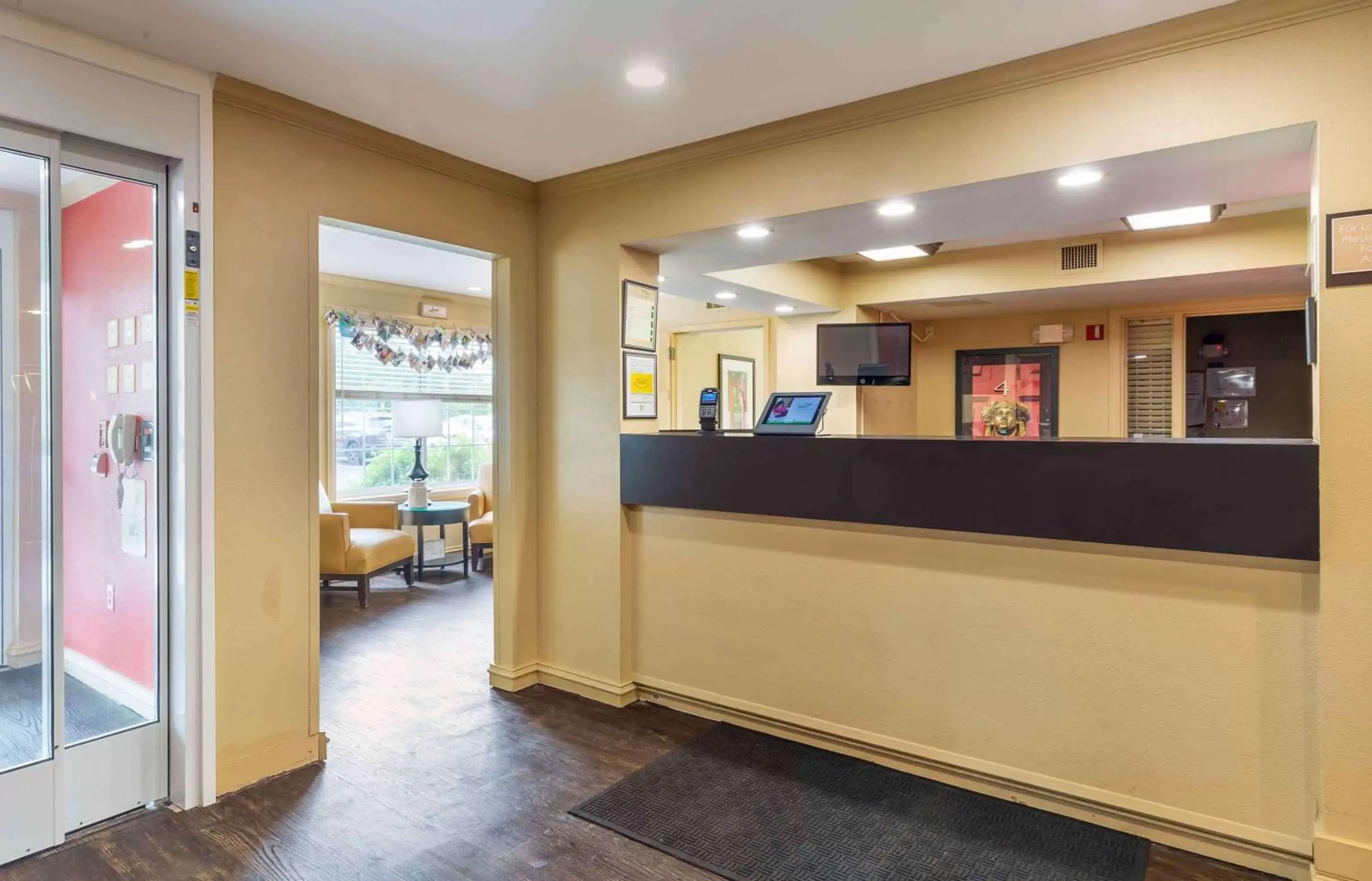 Lobby or reception, Lobby/Reception in Extended Stay America Suites - Boston - Marlborough