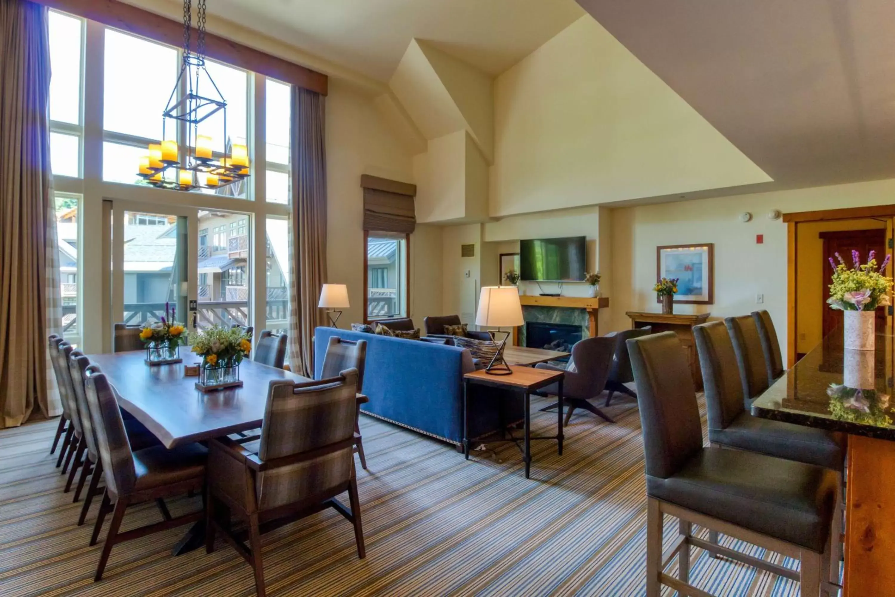 Photo of the whole room, Restaurant/Places to Eat in The Lodge at Spruce Peak, a Destination by Hyatt Residence