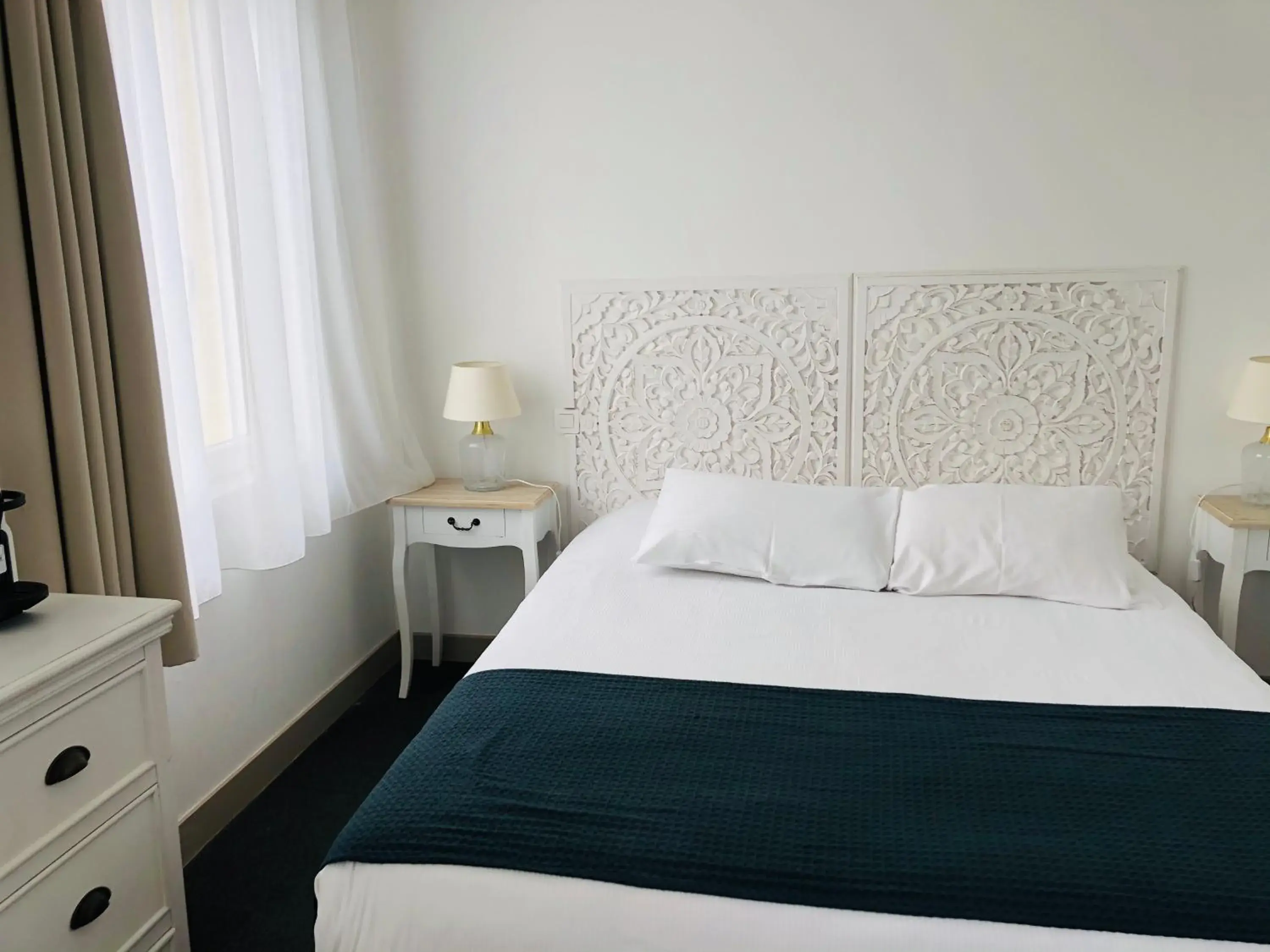 Comfort Double Room with Sea View in Logis Hôtel Sea View Comfort Double Room with Sea View in Logis Hôtel Sea View