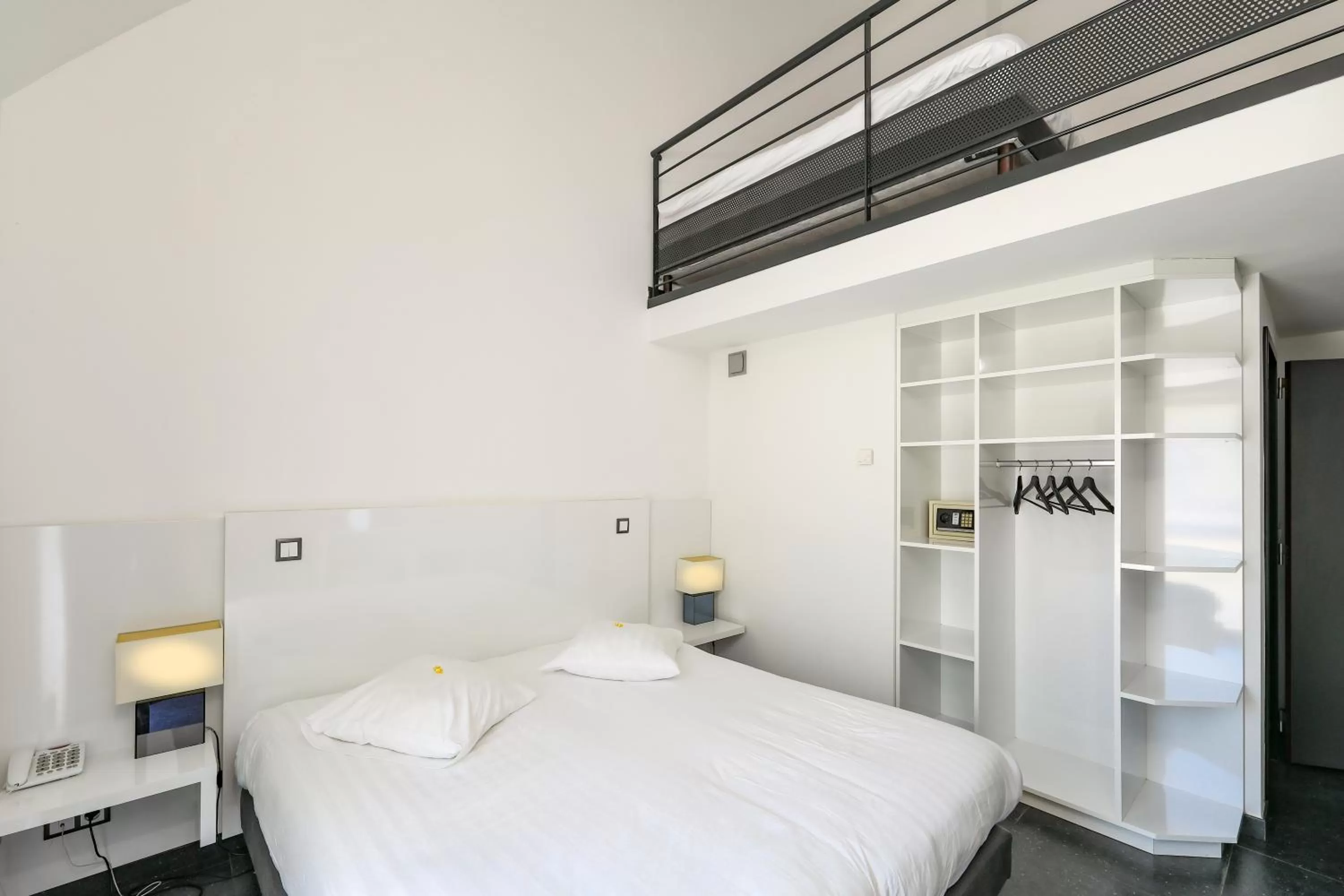 Bedroom, Bed in Hotel Eden Ardenne